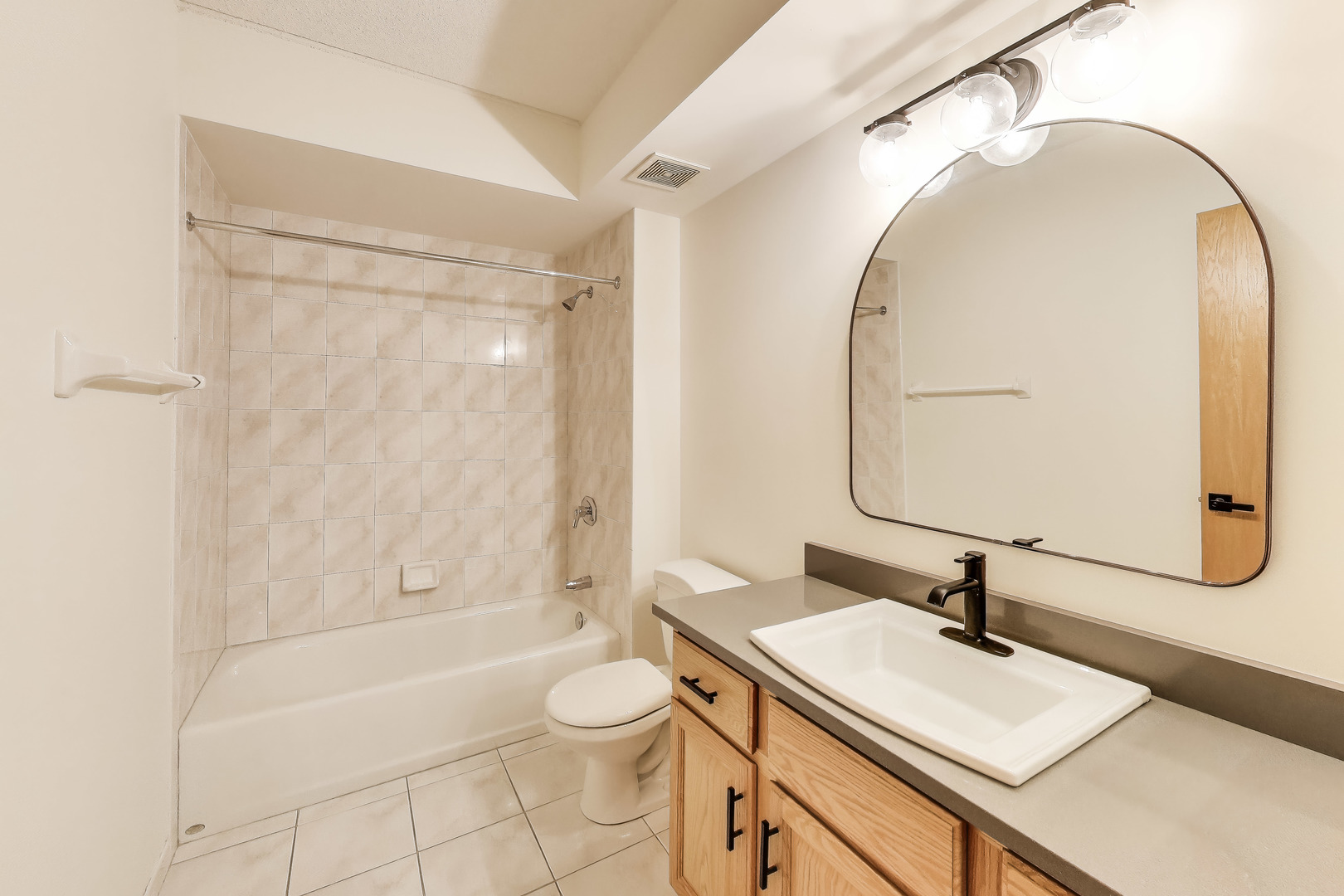 400 S Northwest Highway #312, Park Ridge, IL 60068