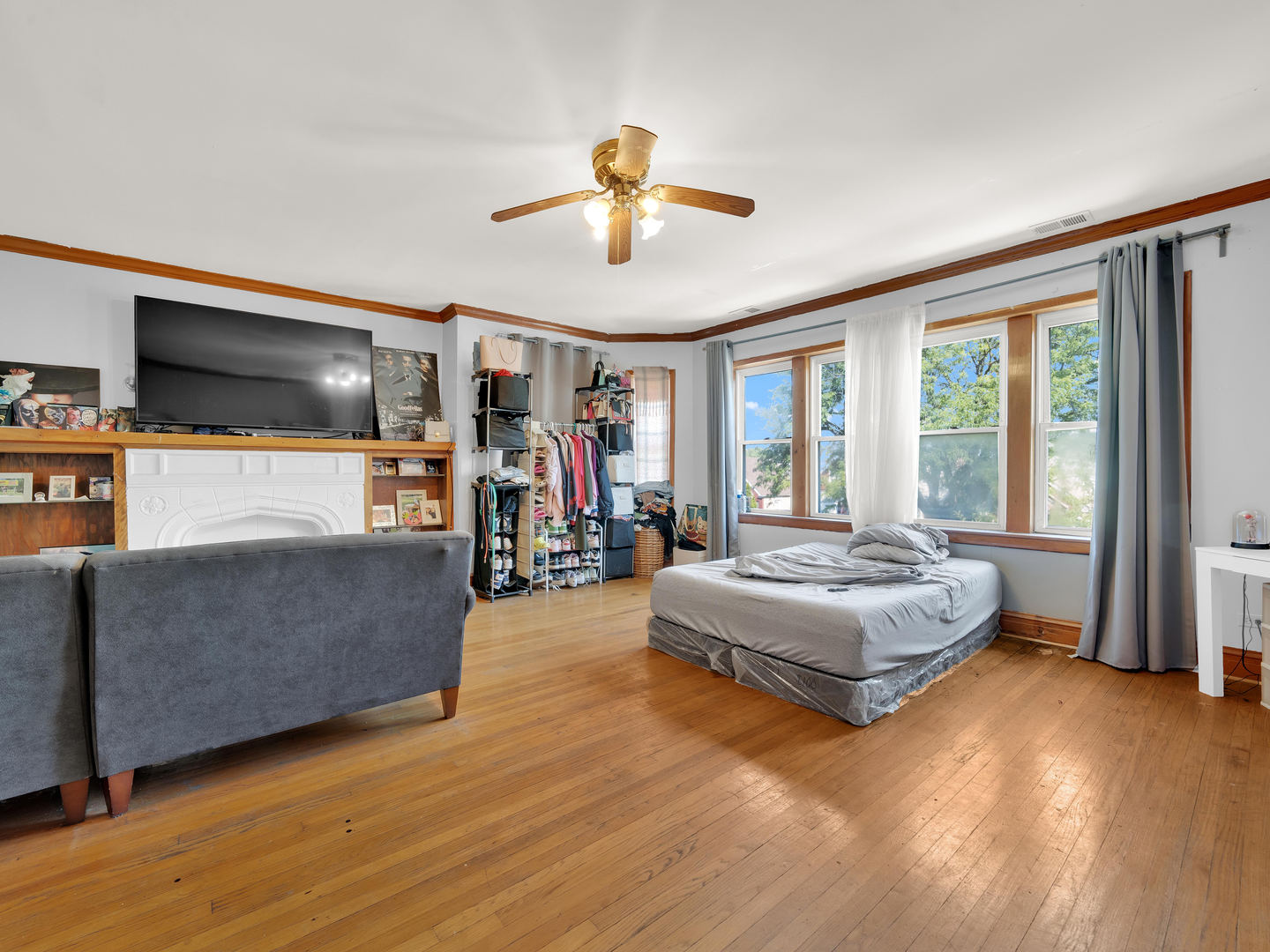 3529 W 63rd Place, Chicago, IL 60629