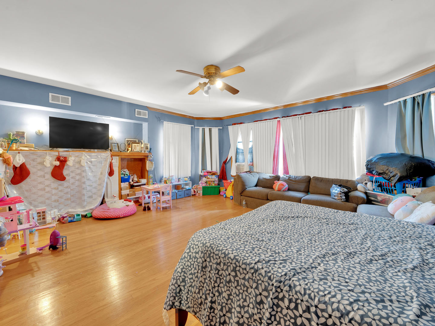 3529 W 63rd Place, Chicago, IL 60629