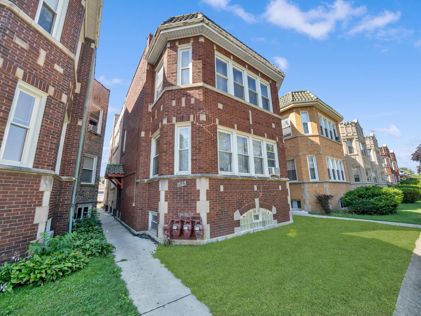 3529 W 63rd Place, Chicago, IL 60629