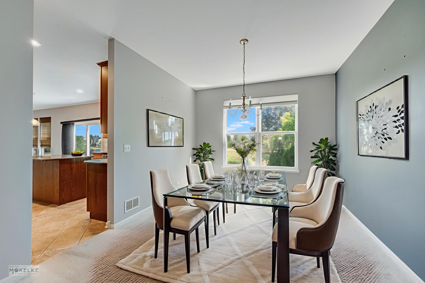 2524 Prairie Crossing Drive, Montgomery, IL 60538