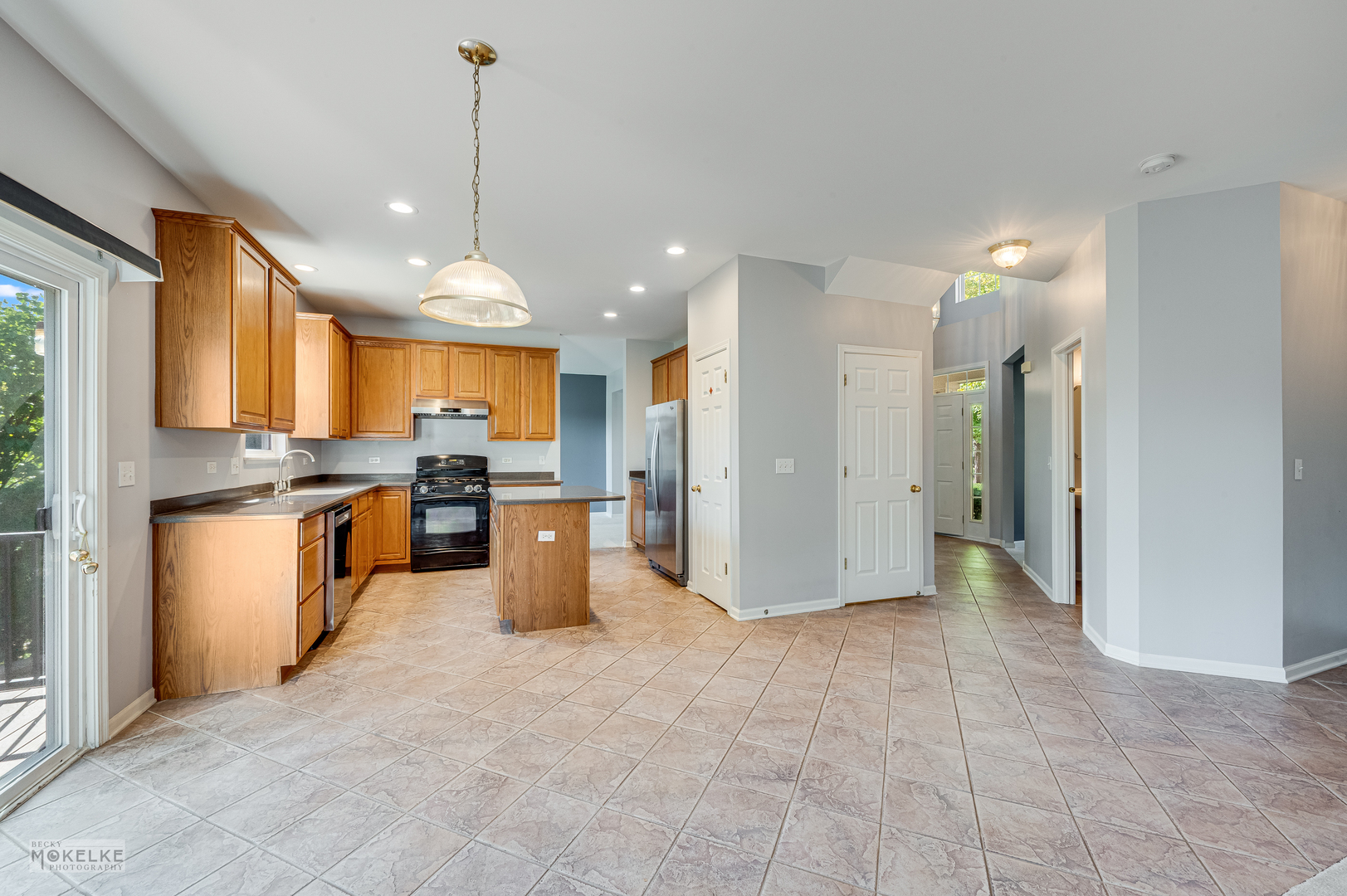 2524 Prairie Crossing Drive, Montgomery, IL 60538