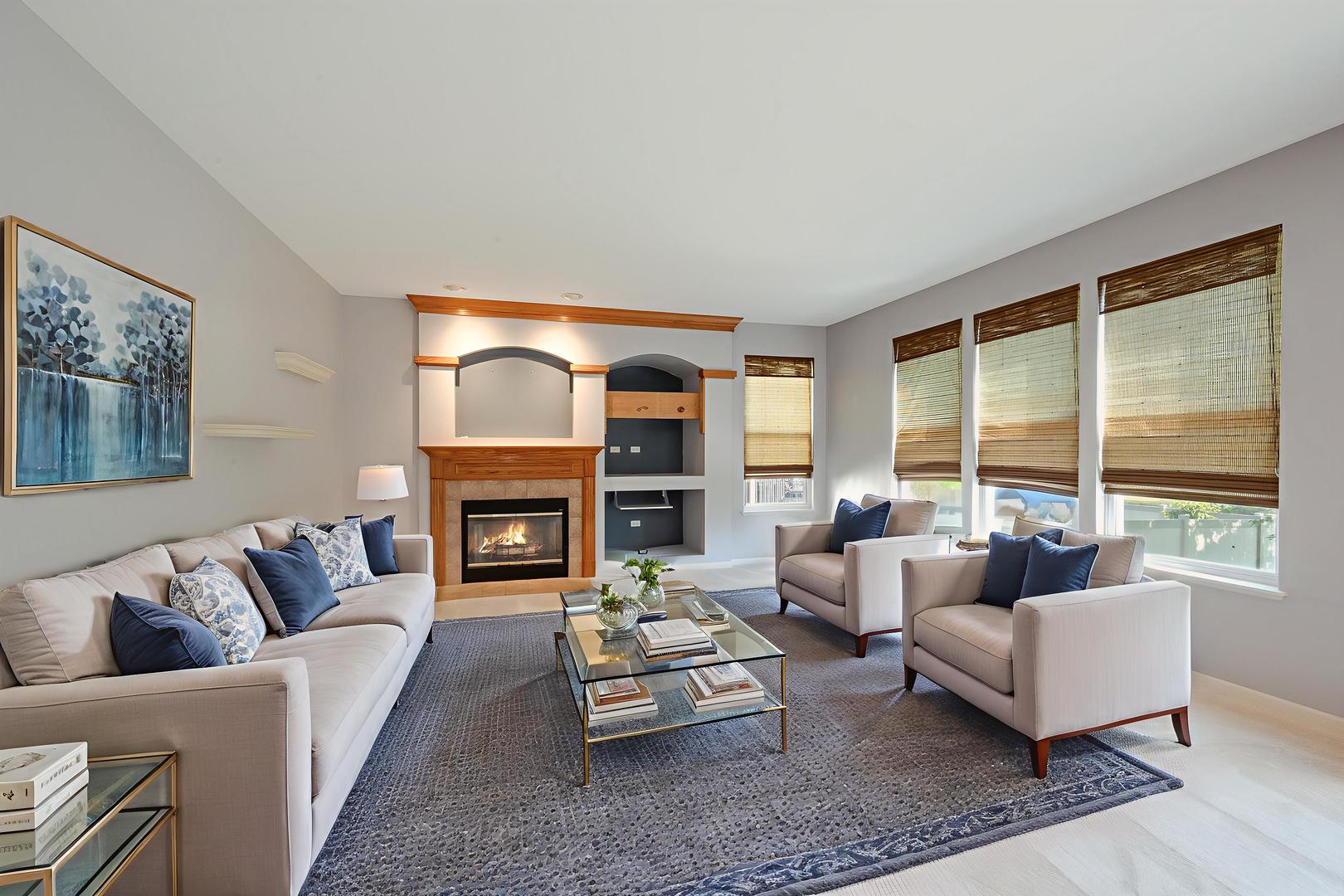 2524 Prairie Crossing Drive, Montgomery, IL 60538