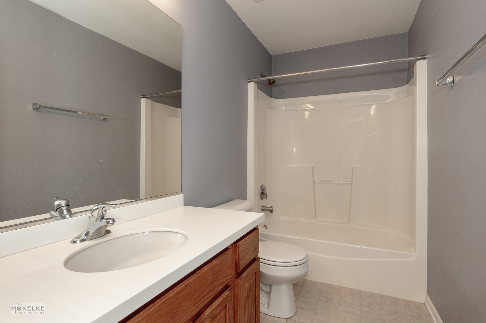 2524 Prairie Crossing Drive, Montgomery, IL 60538