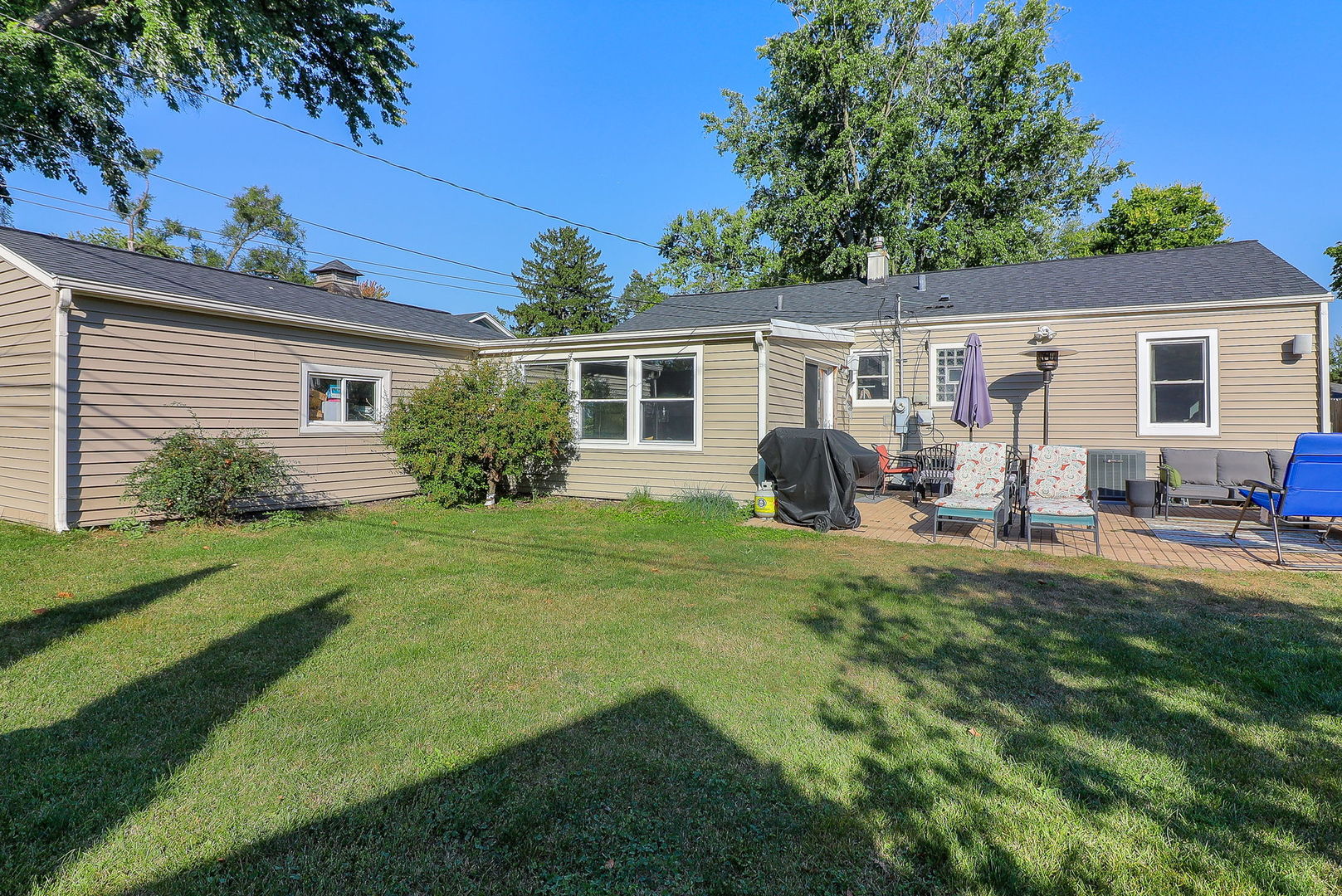 1212 Underwood Terrace, Wheaton, IL 60189