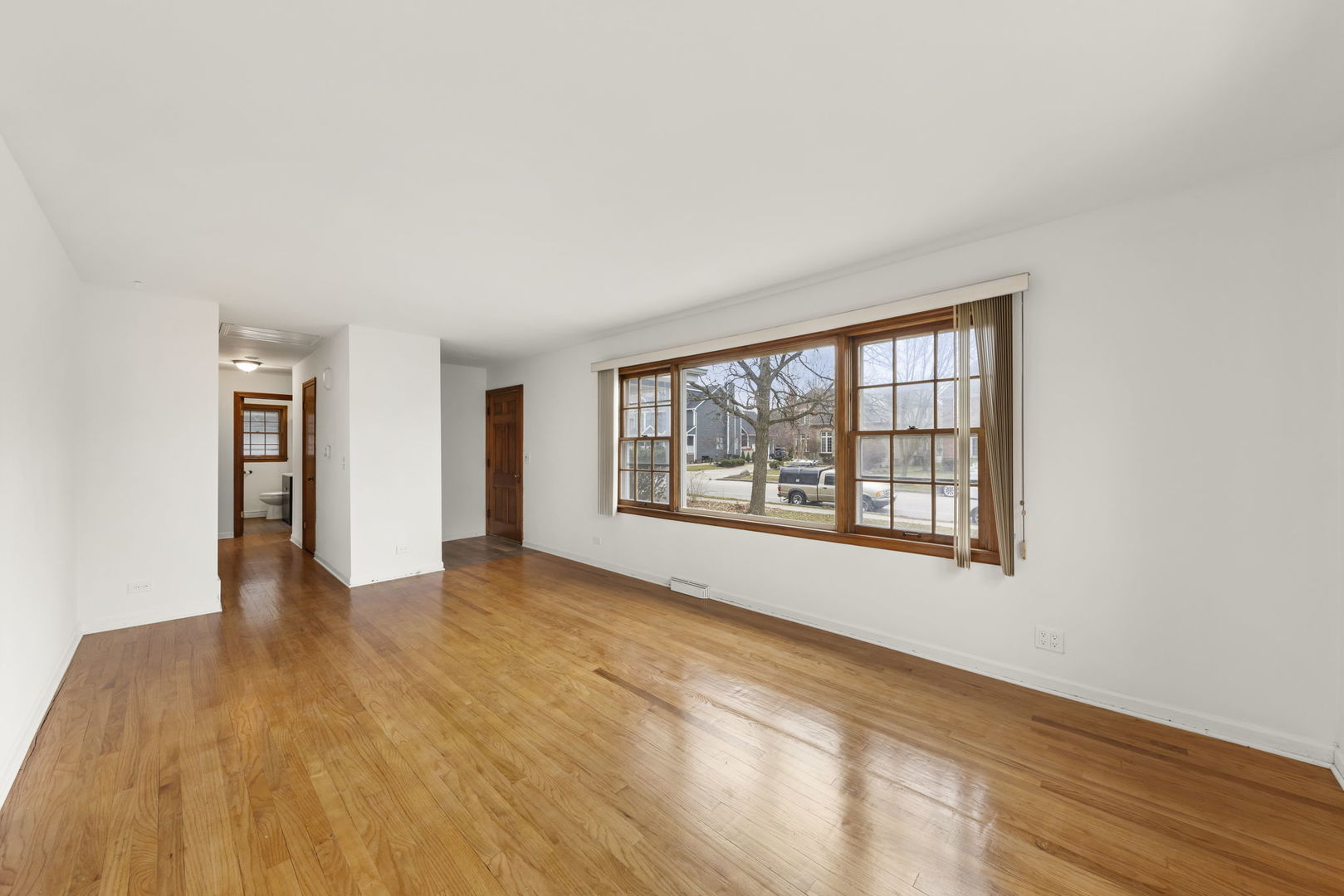 721 W Jefferson Avenue, Naperville, IL 60540