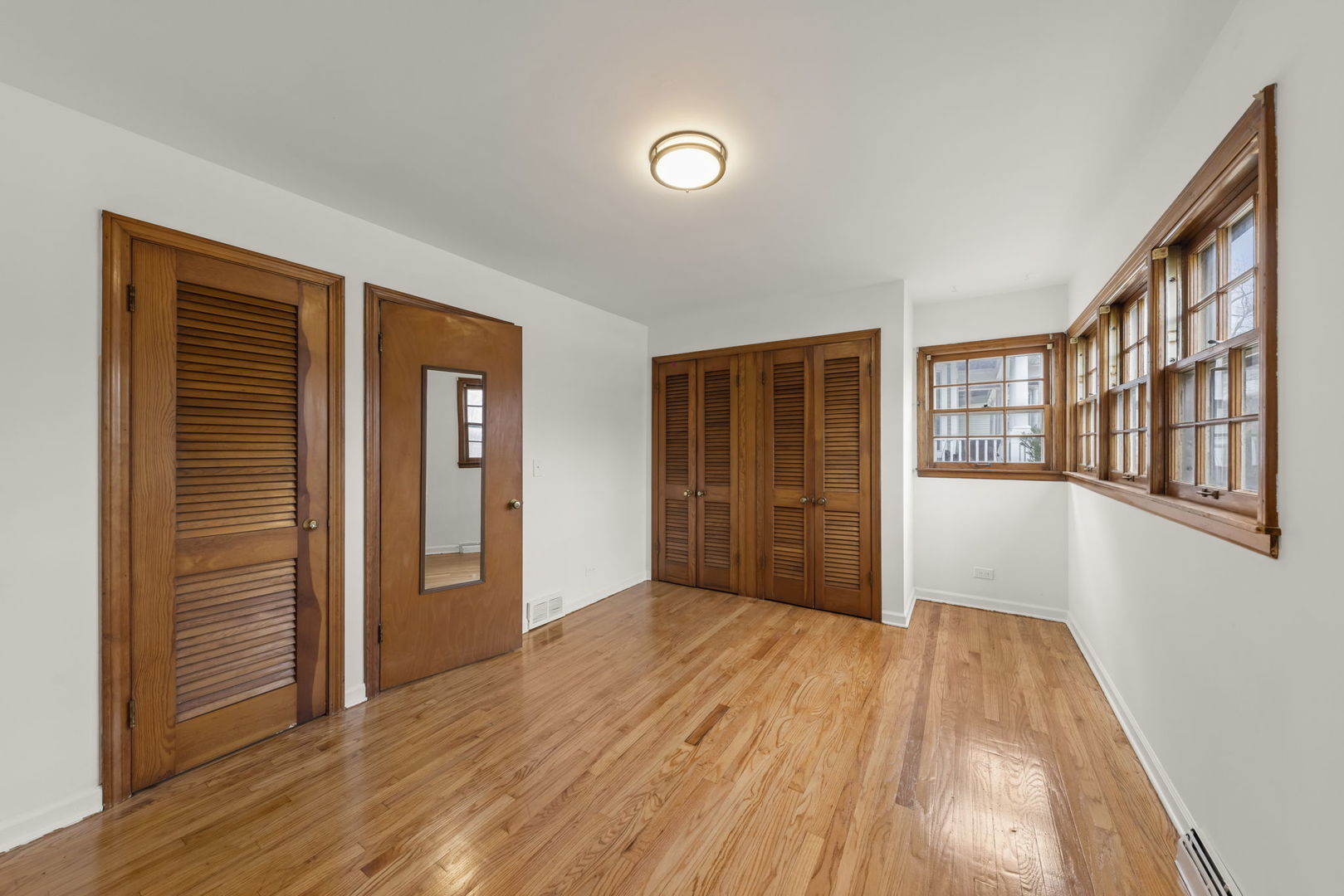 721 W Jefferson Avenue, Naperville, IL 60540