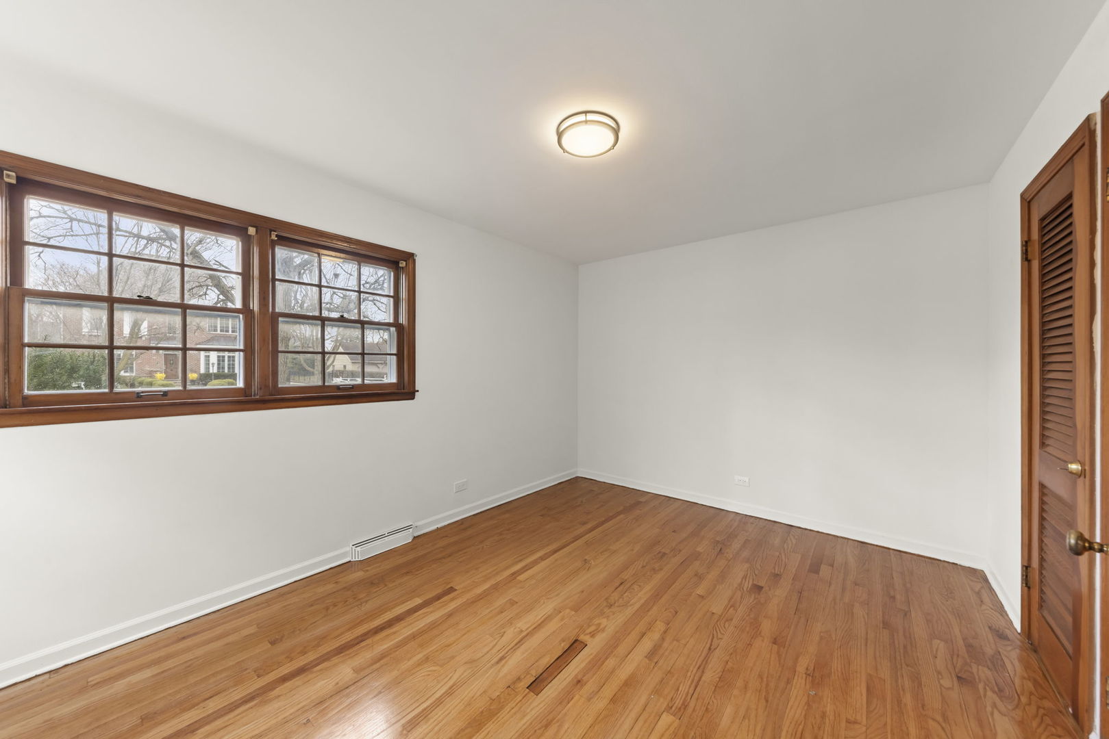 721 W Jefferson Avenue, Naperville, IL 60540