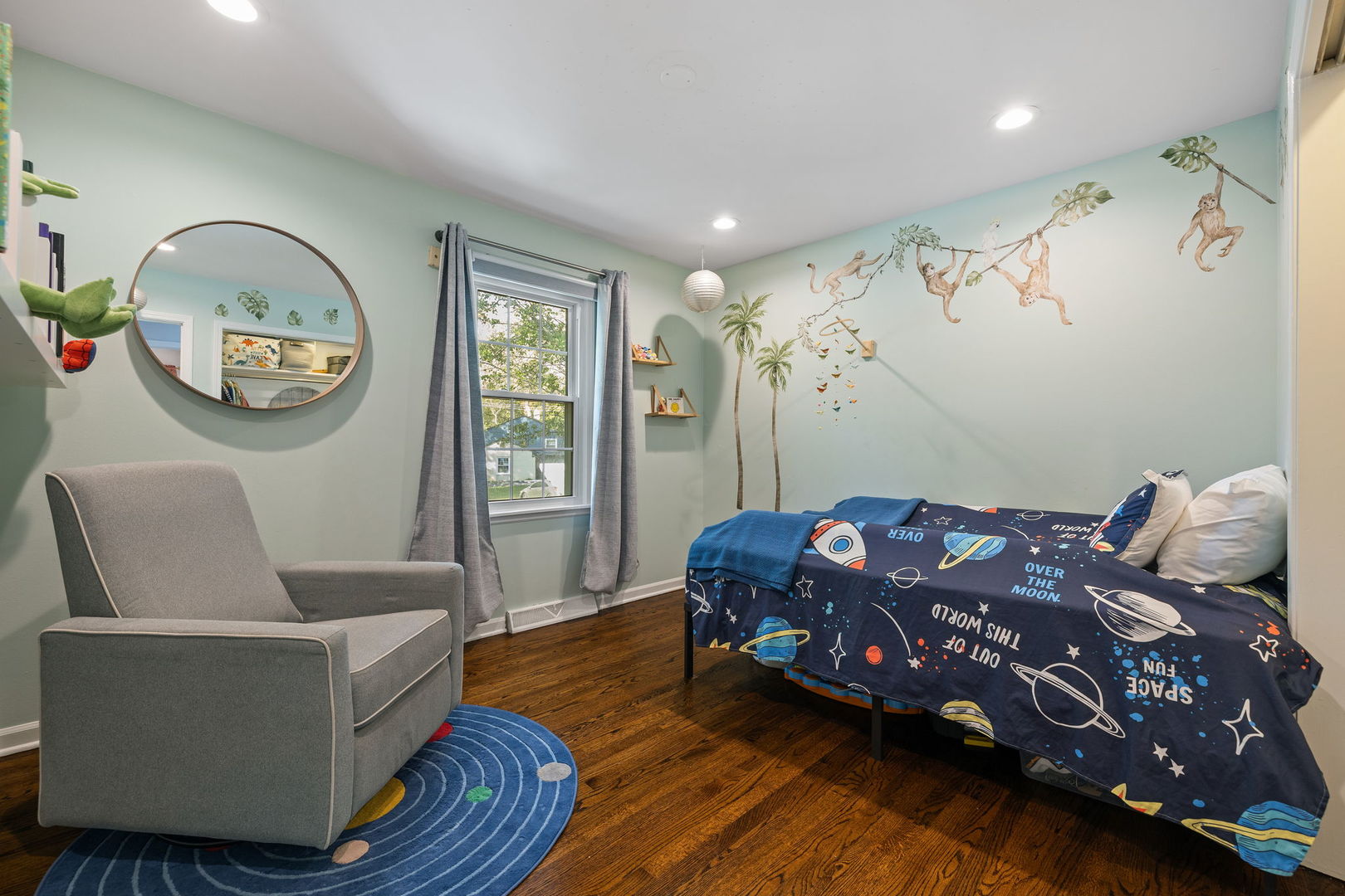25W252 Lacey Avenue, Naperville, IL 60563