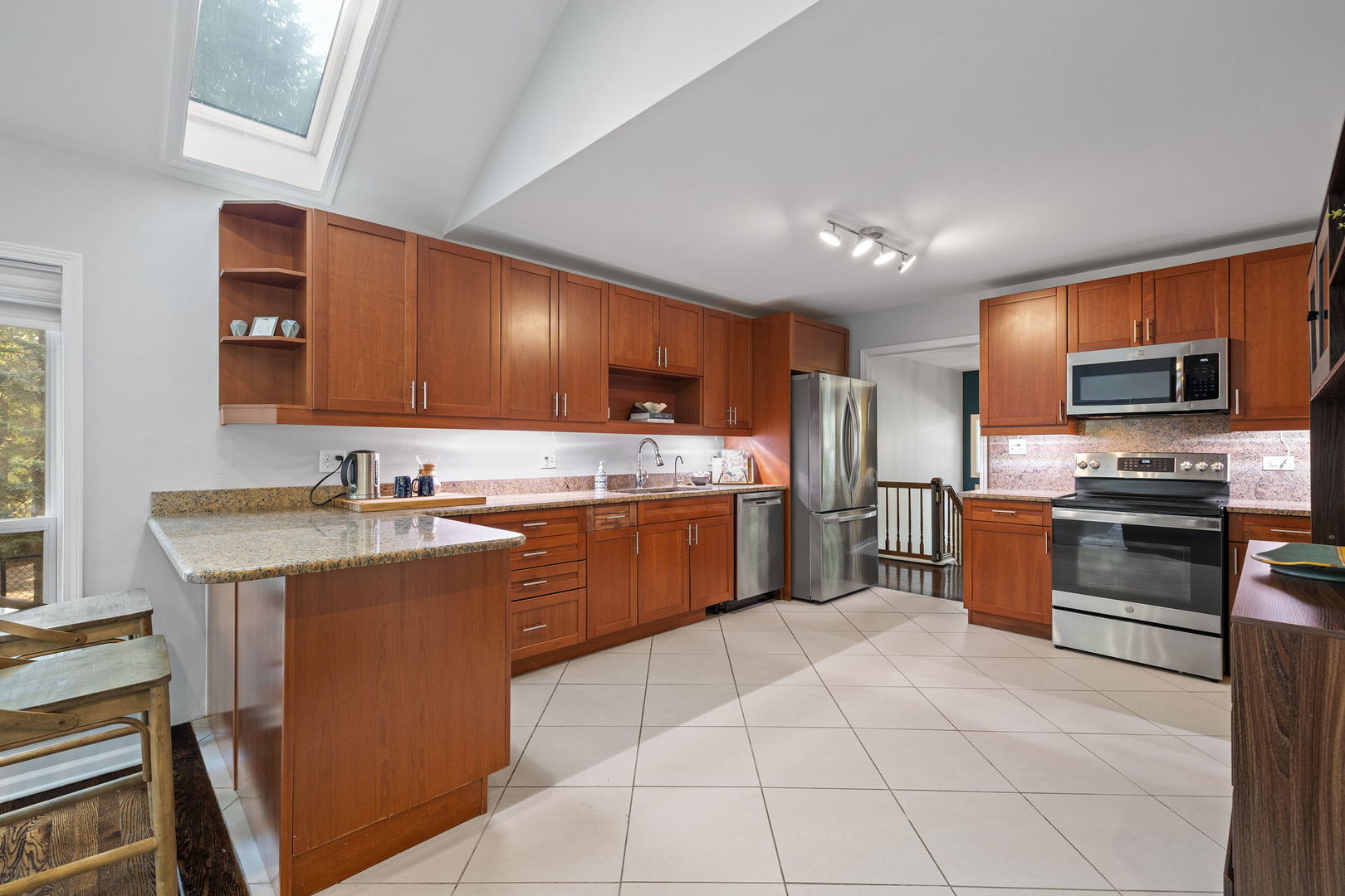 25W252 Lacey Avenue, Naperville, IL 60563