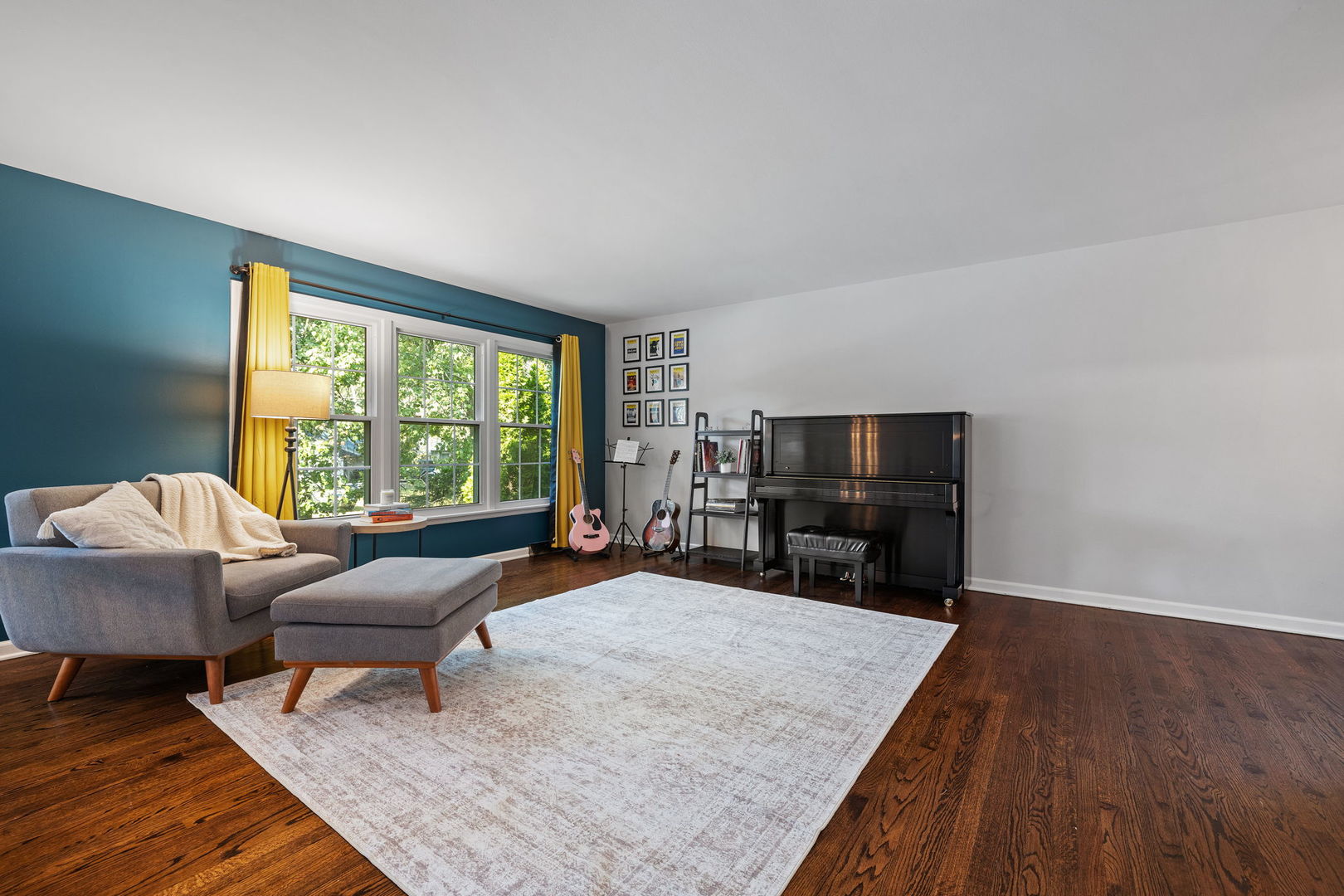 25W252 Lacey Avenue, Naperville, IL 60563