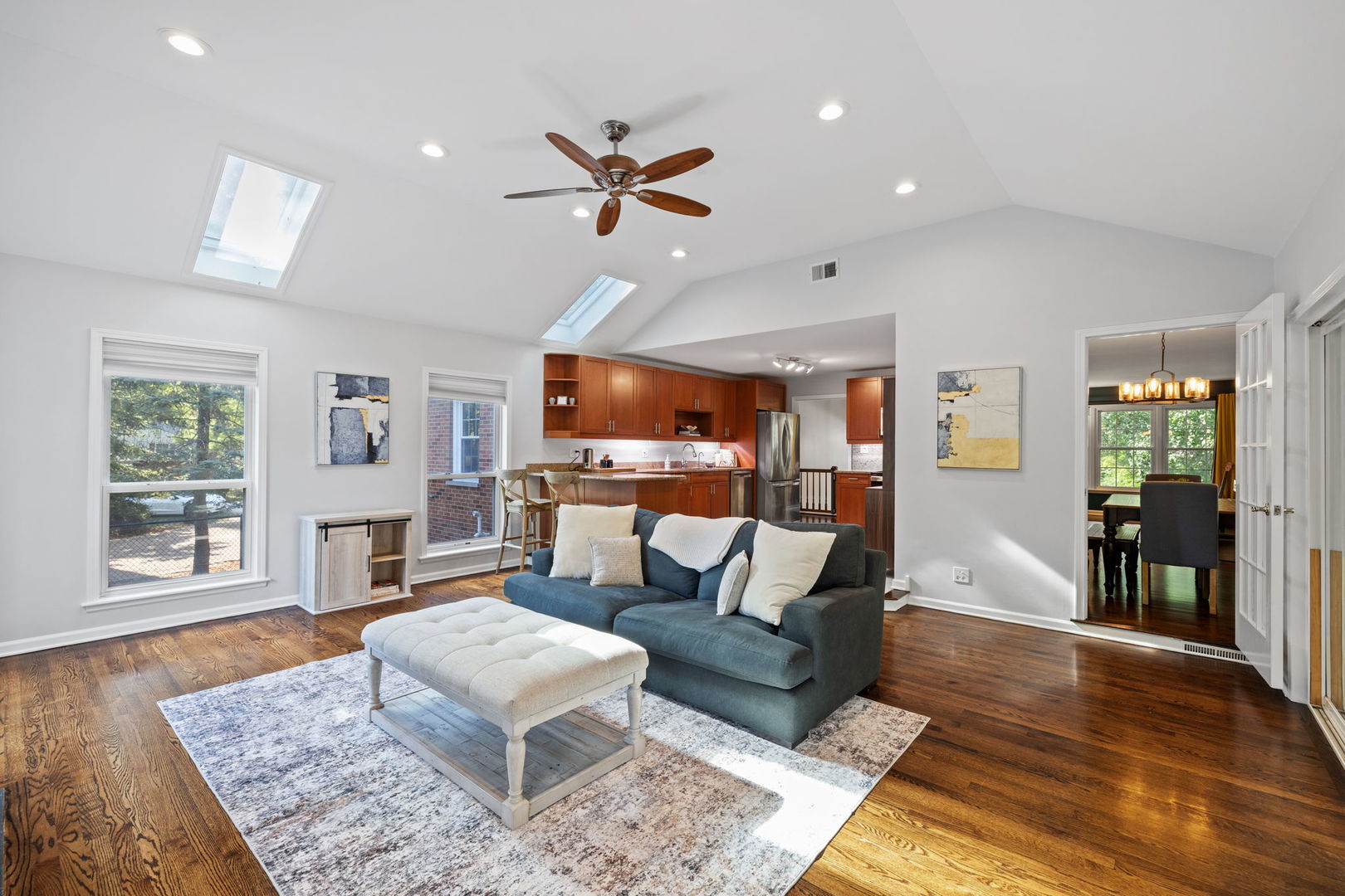 25W252 Lacey Avenue, Naperville, IL 60563