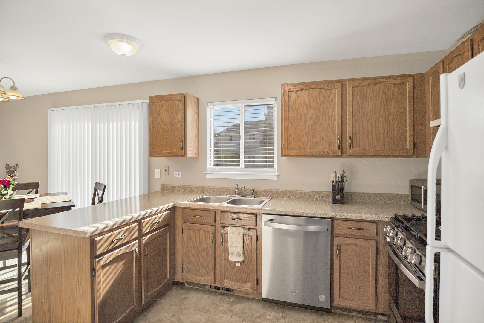 769 White Pine Circle, Lake In The Hills, IL 60156