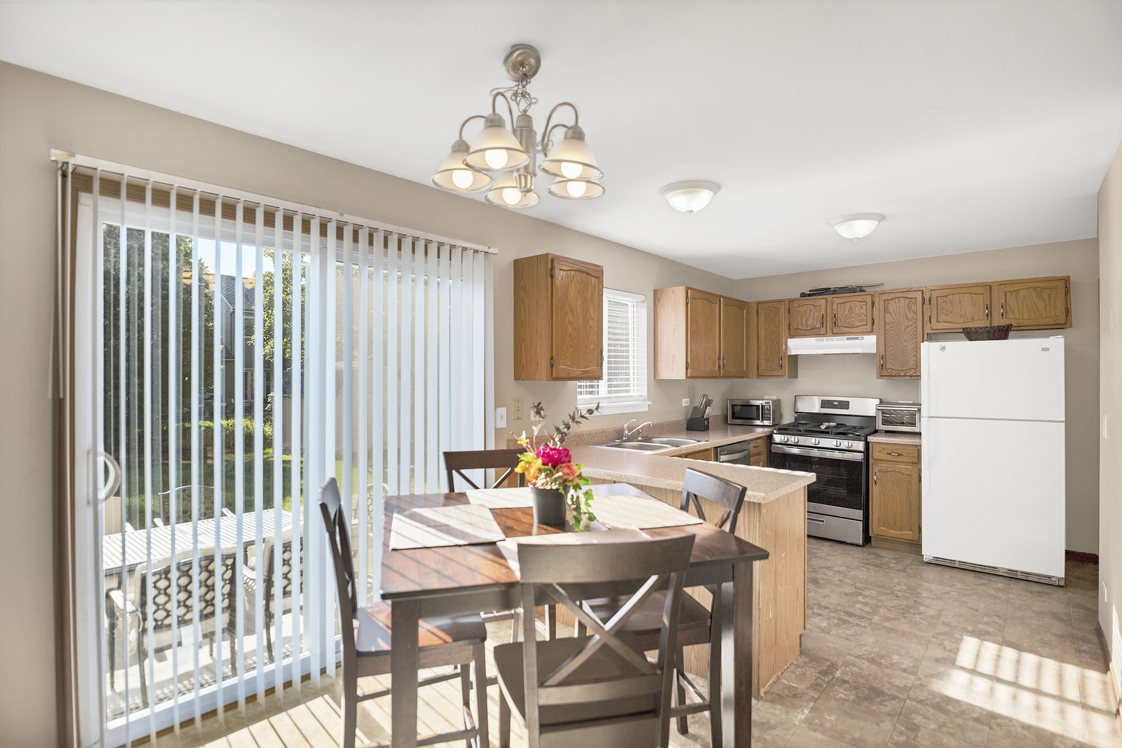 769 White Pine Circle, Lake In The Hills, IL 60156