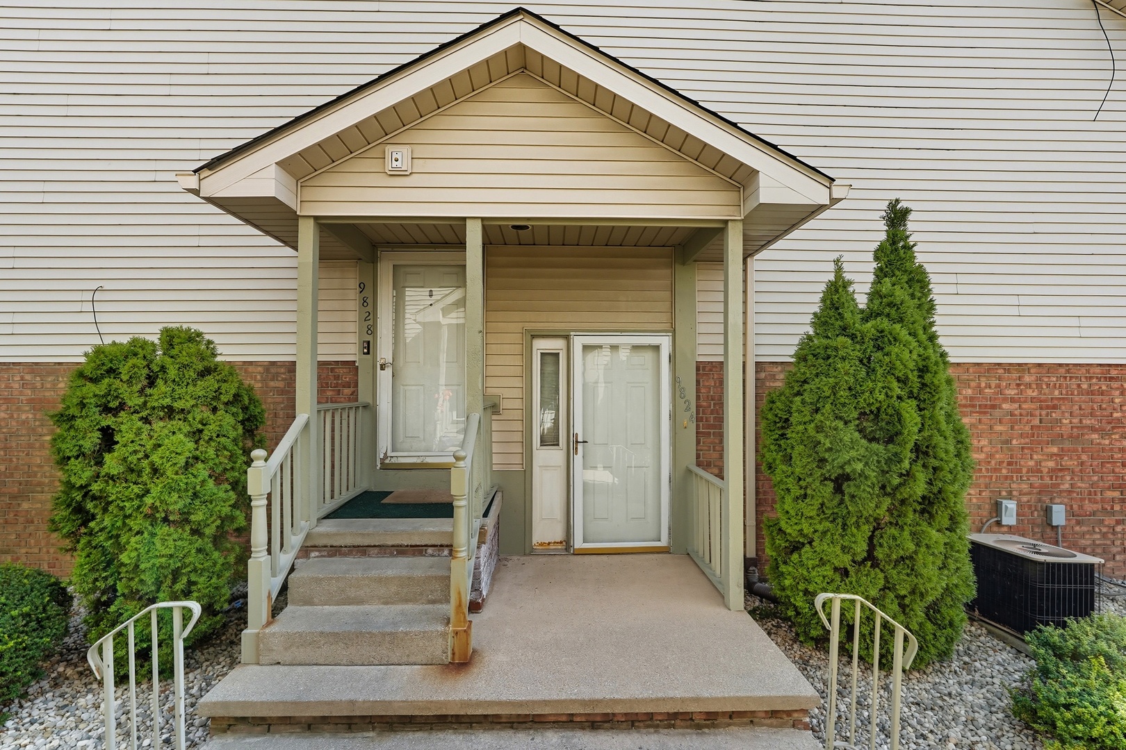 9824 Parkway Drive #0, Highland, IN 46322