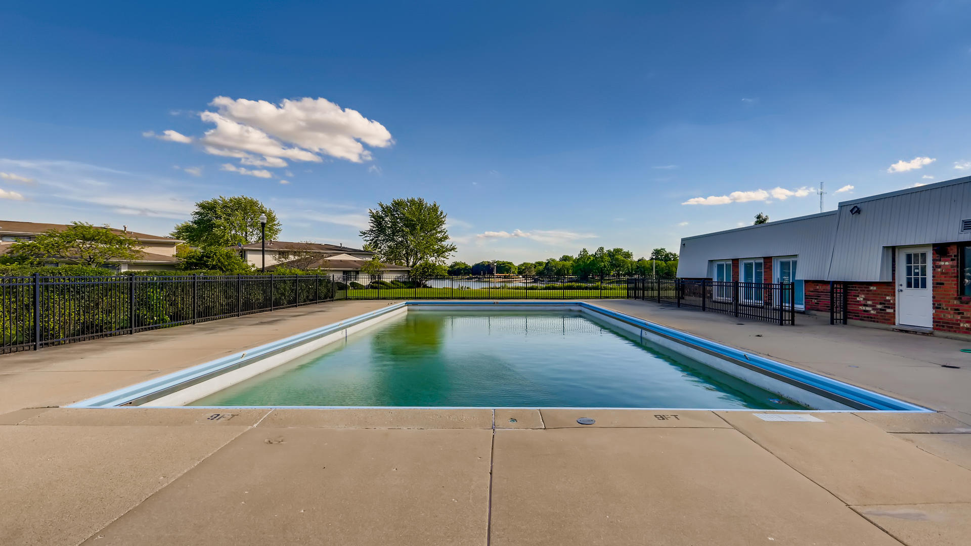 931 Shattuck Lane #931, Schaumburg, IL 60194
