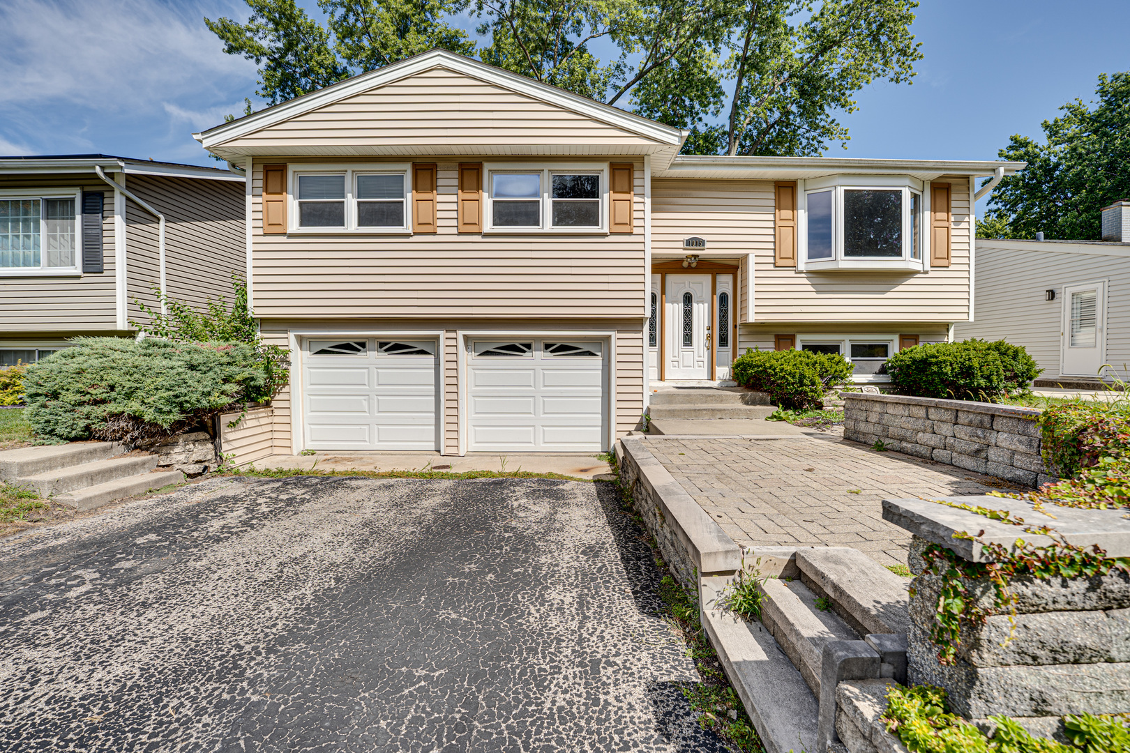 1015 Wilson Avenue, Wheaton, IL 60189