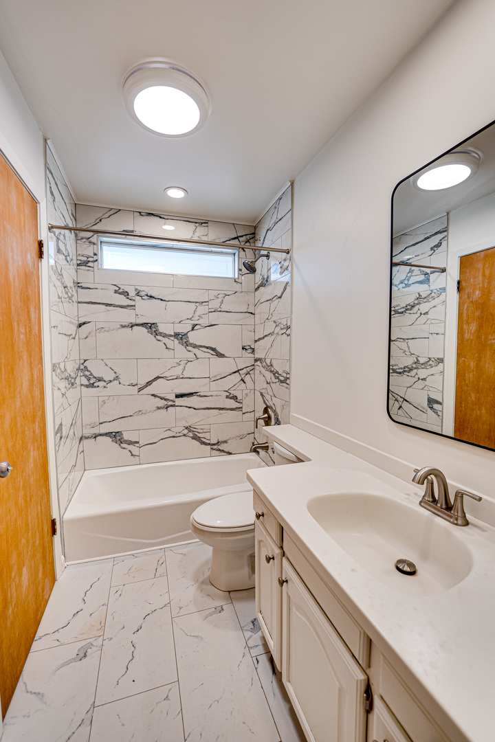 1015 Wilson Avenue, Wheaton, IL 60189