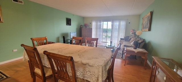 6815 N Milwaukee Avenue #604, Niles, IL 60714