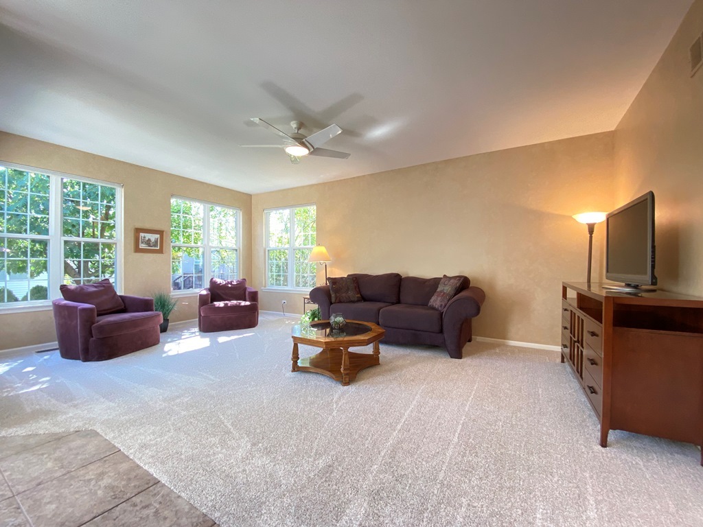 2175 Oleander Court, Aurora, IL 60502