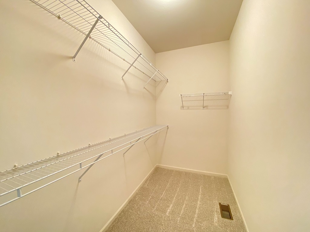 2175 Oleander Court, Aurora, IL 60502