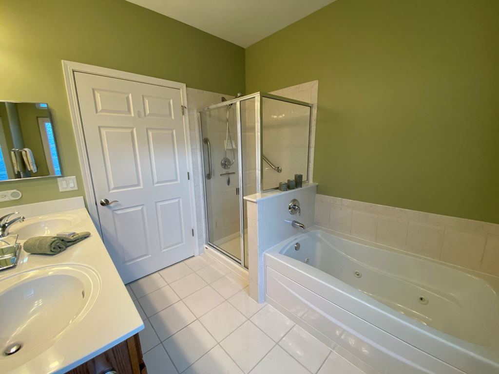 2175 Oleander Court, Aurora, IL 60502