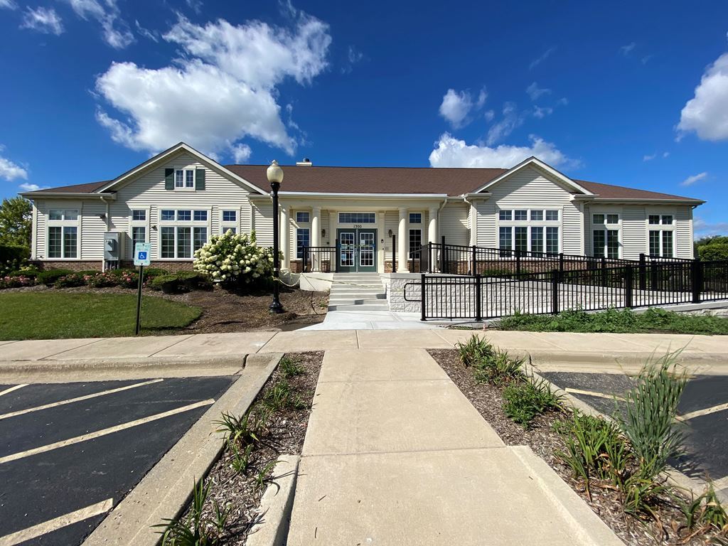 2175 Oleander Court, Aurora, IL 60502
