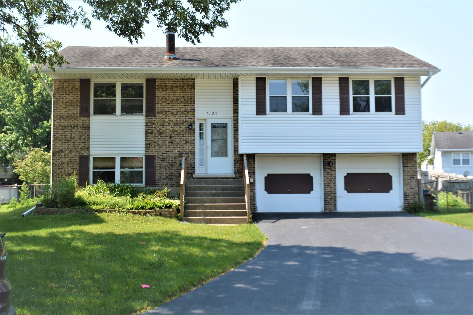 1126 Honeywood Drive, Westmont, IL 60559