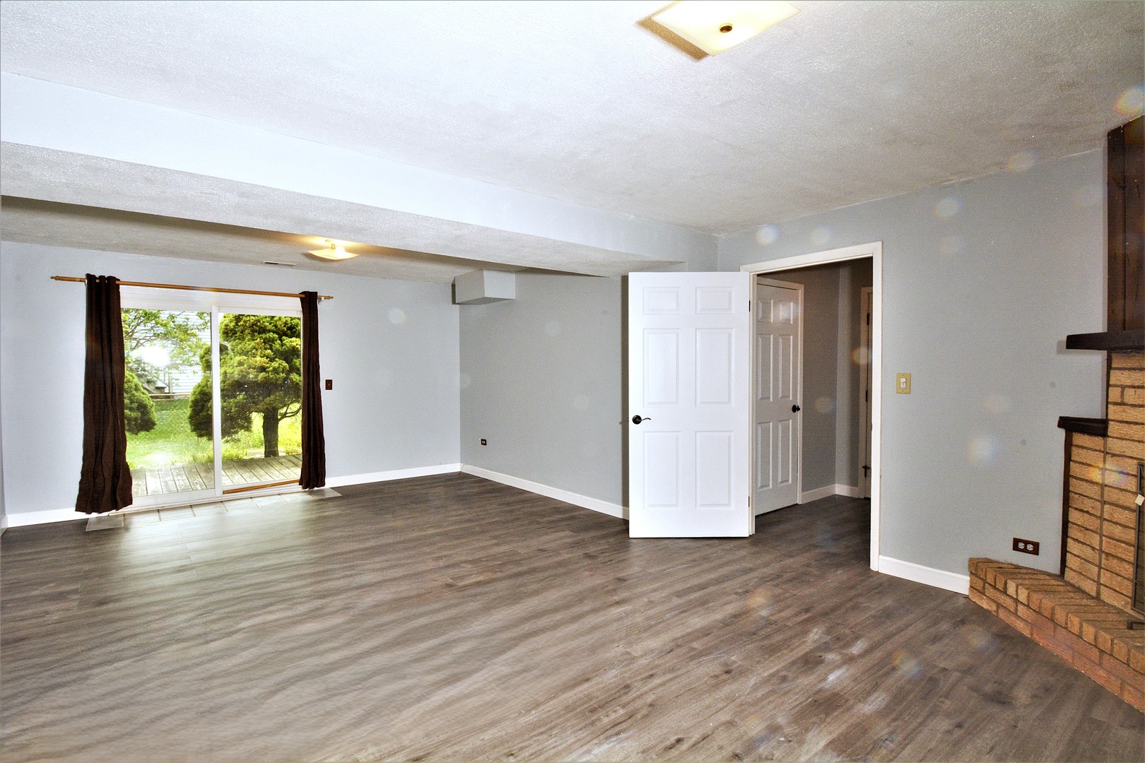 1126 Honeywood Drive, Westmont, IL 60559