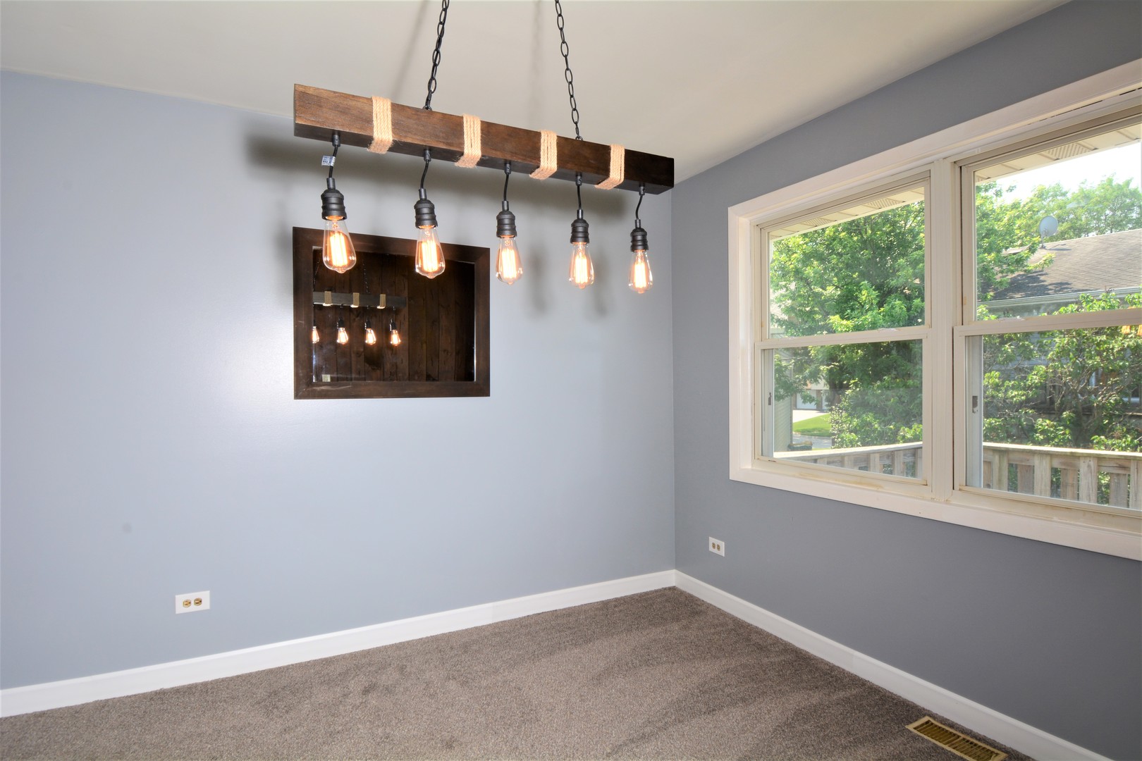 1126 Honeywood Drive, Westmont, IL 60559