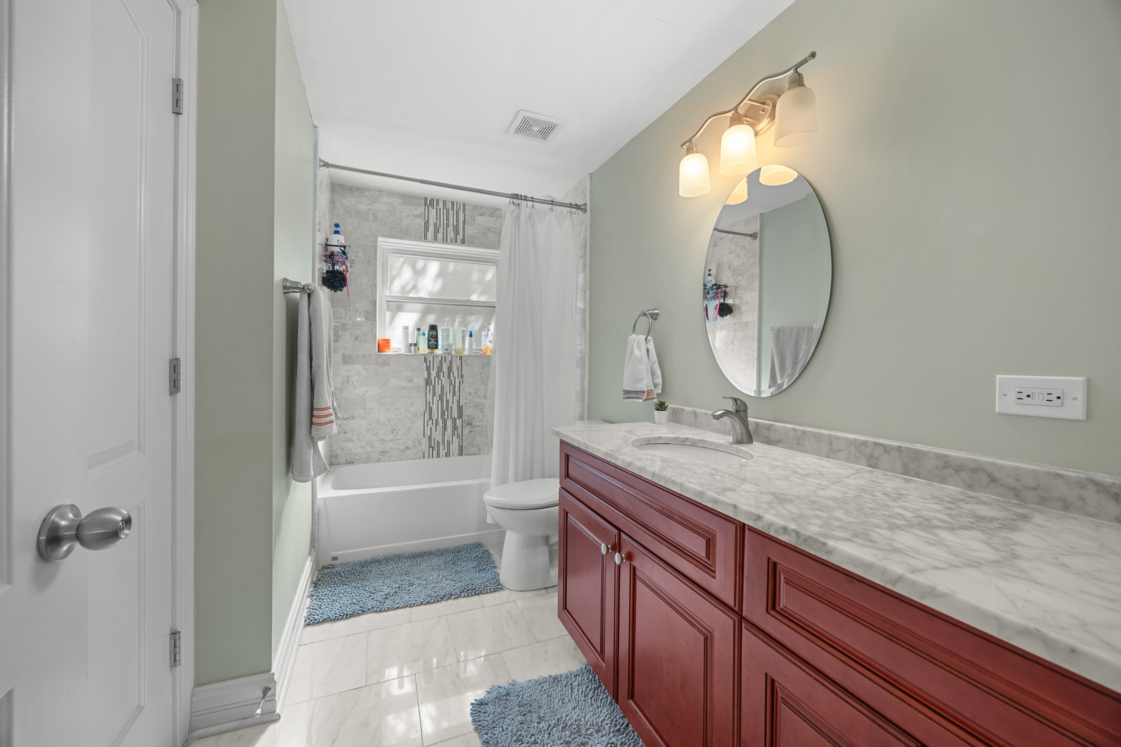 573 Maple Avenue, Lisle, IL 60532