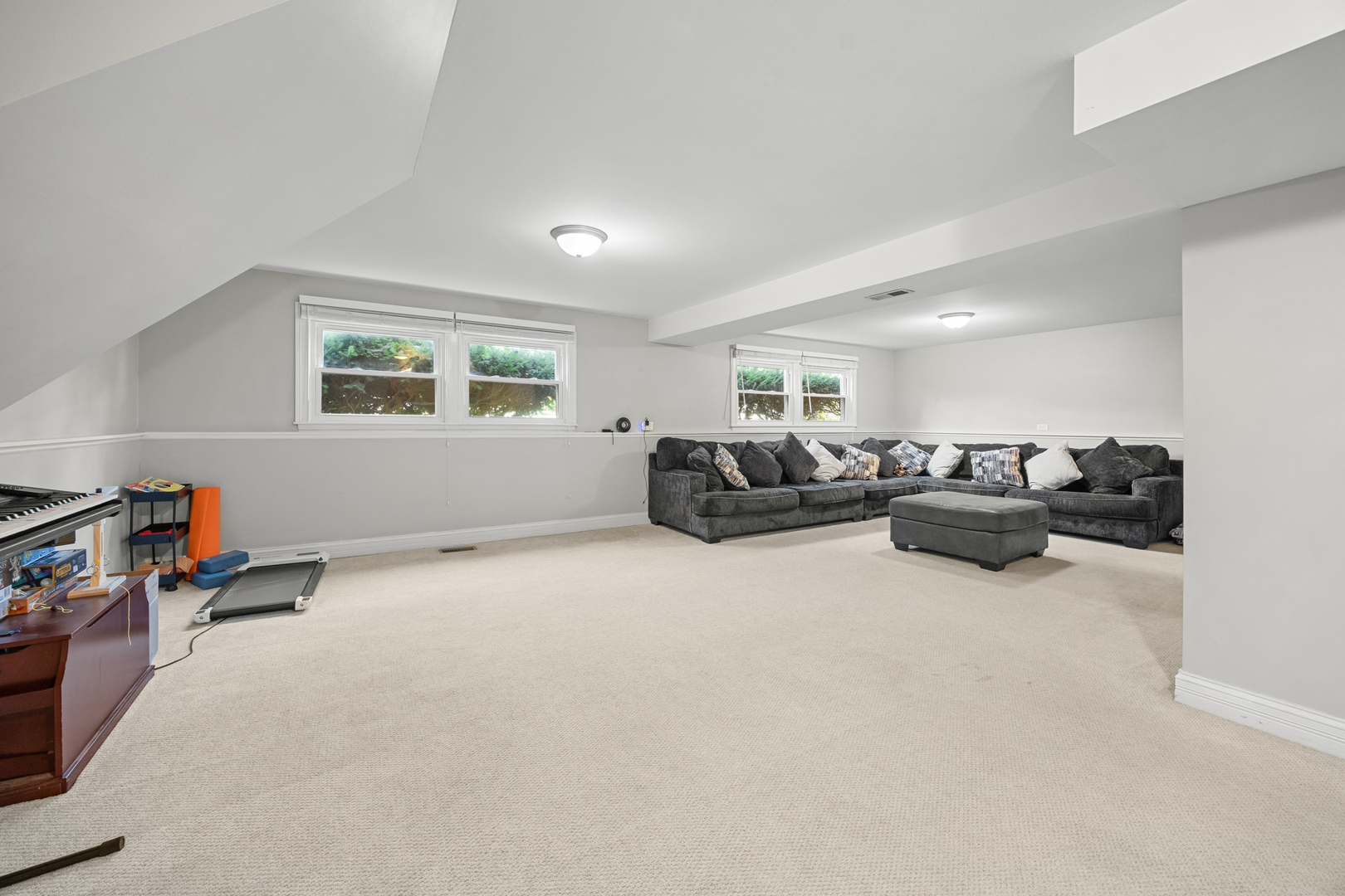 573 Maple Avenue, Lisle, IL 60532