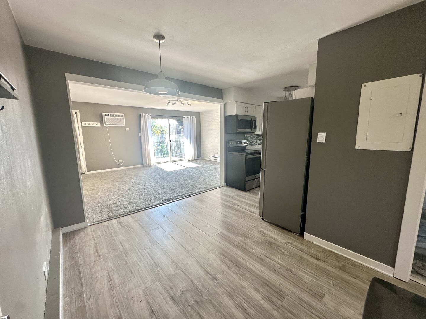 7314 Blackstone Avenue #30, Justice, IL 60458