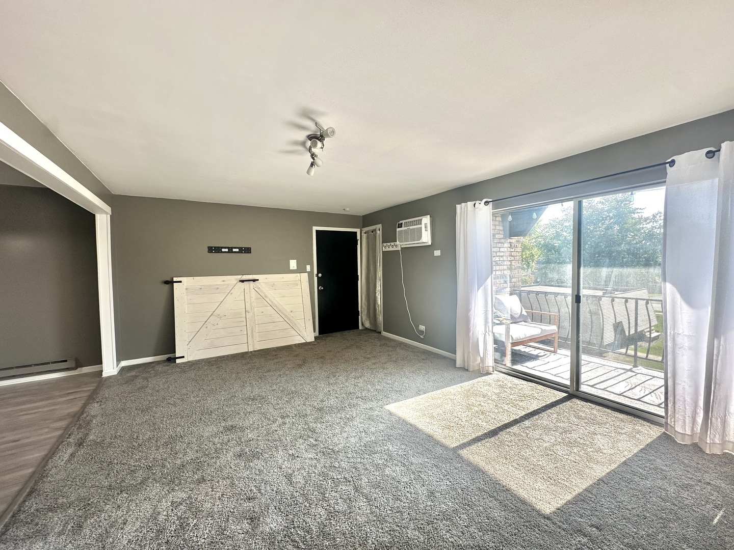 7314 Blackstone Avenue #30, Justice, IL 60458