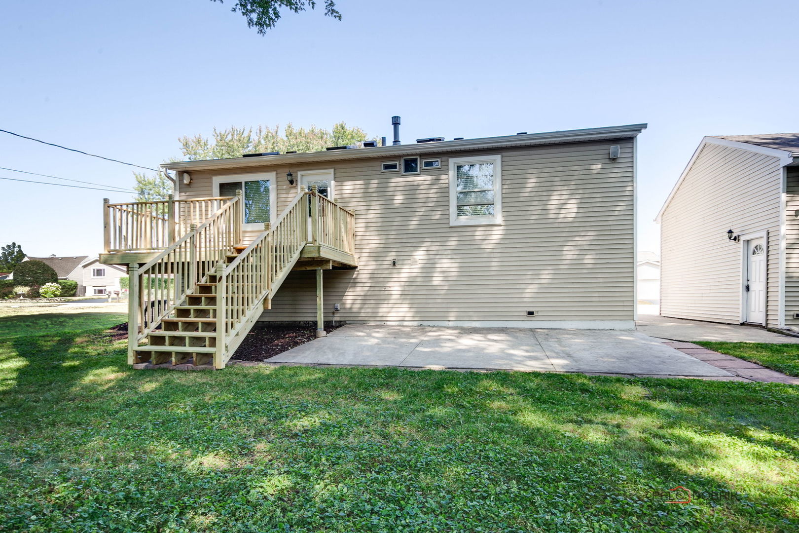 605 Clover Lane, Round Lake Beach, IL 60073