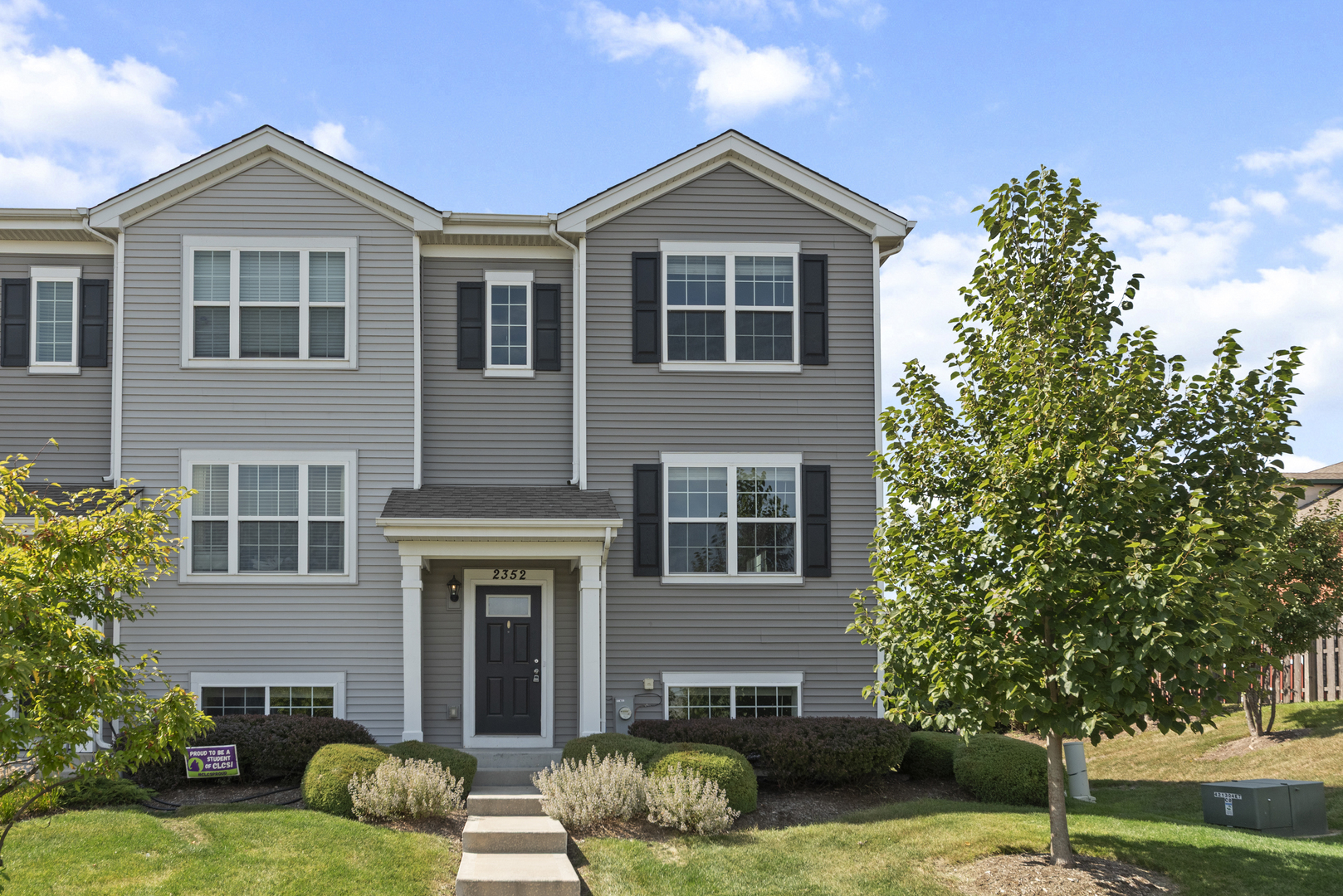 2352 Upland Road, Pingree Grove, IL 60140