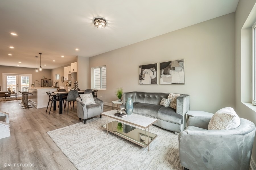 530 E 44TH Place, Chicago, IL 60653