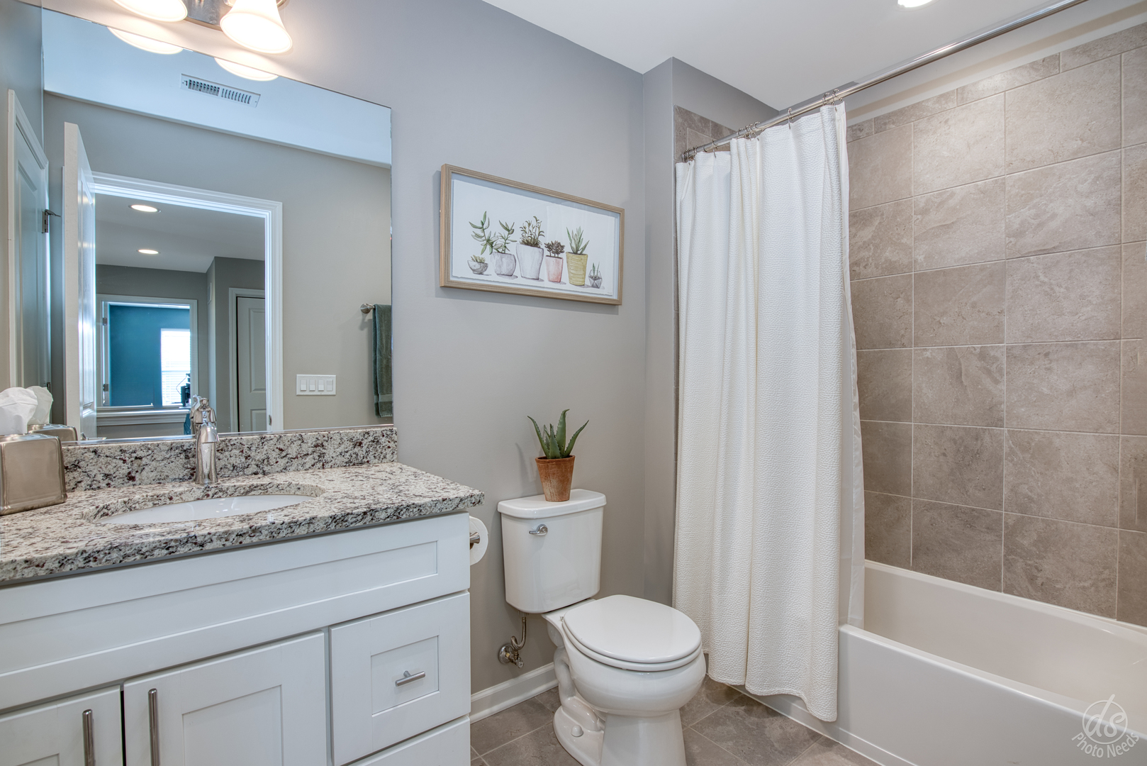 2390 N Newberry Lane, Palatine, IL 60074