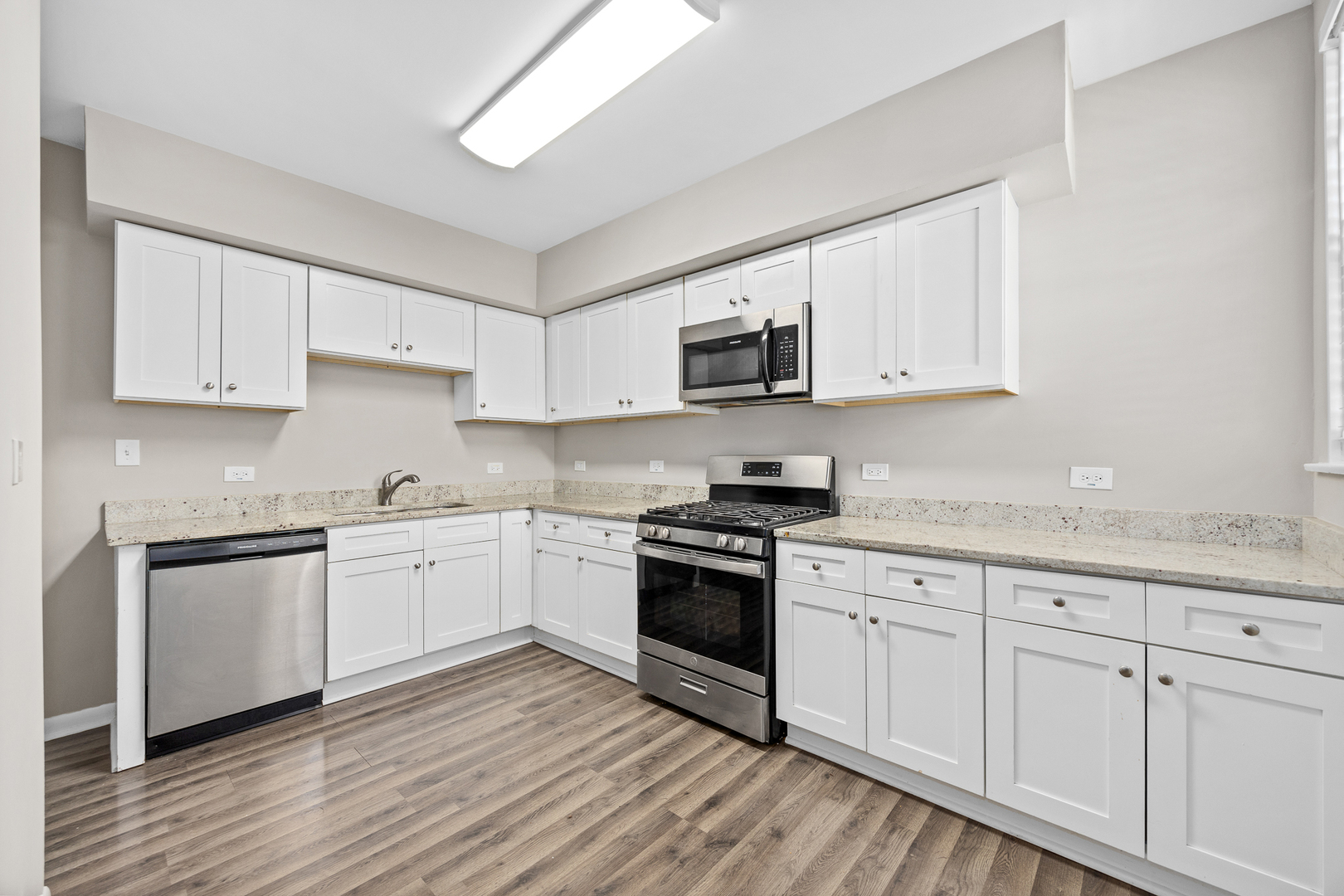 6535 26th Place, Berwyn, IL 60402