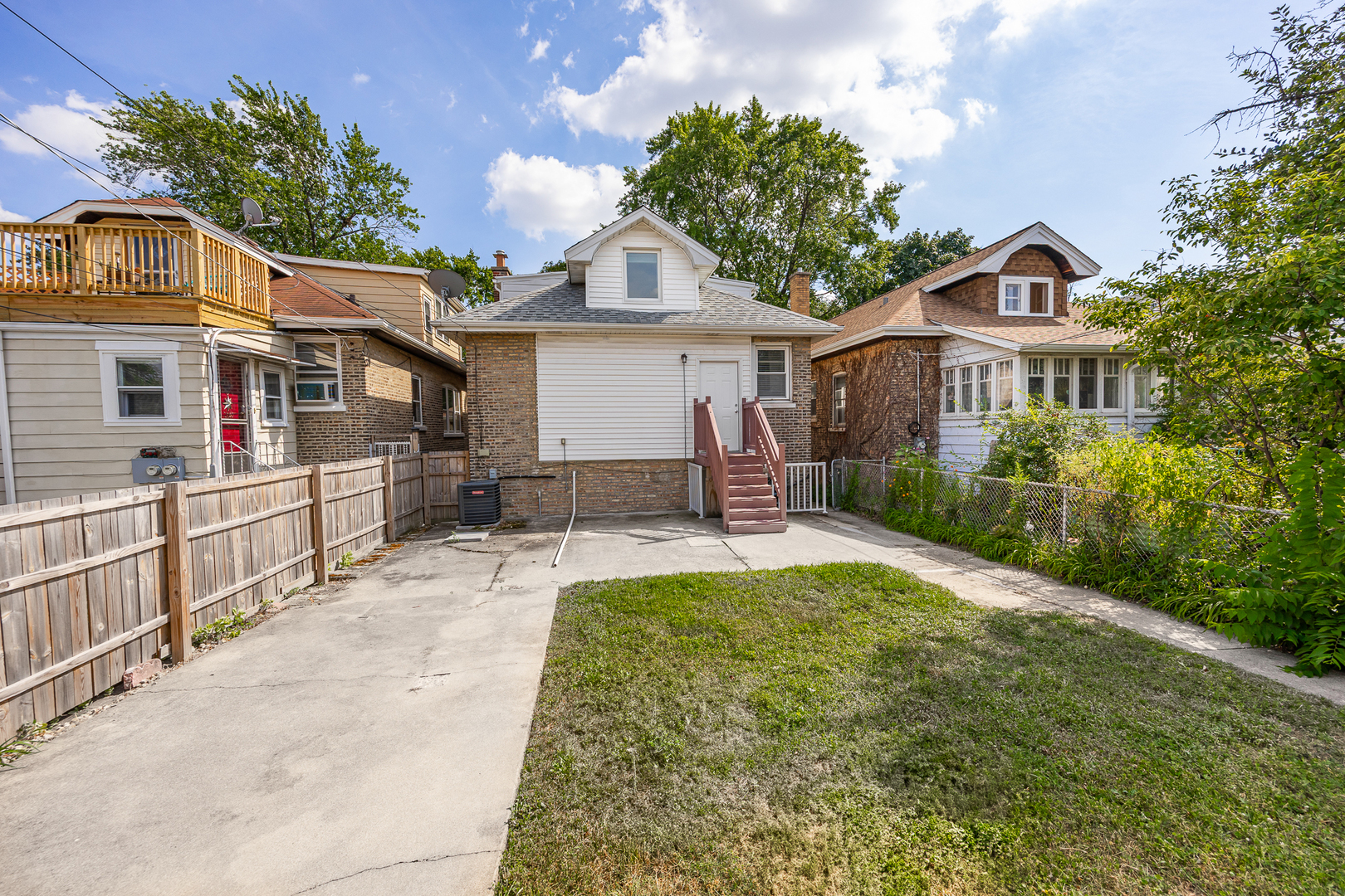 6535 26th Place, Berwyn, IL 60402