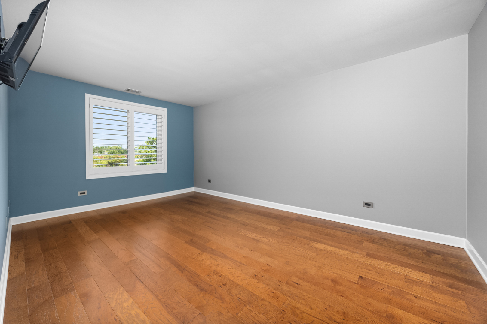 1727 W CRYSTAL Lane #403, Mount Prospect, IL 60056
