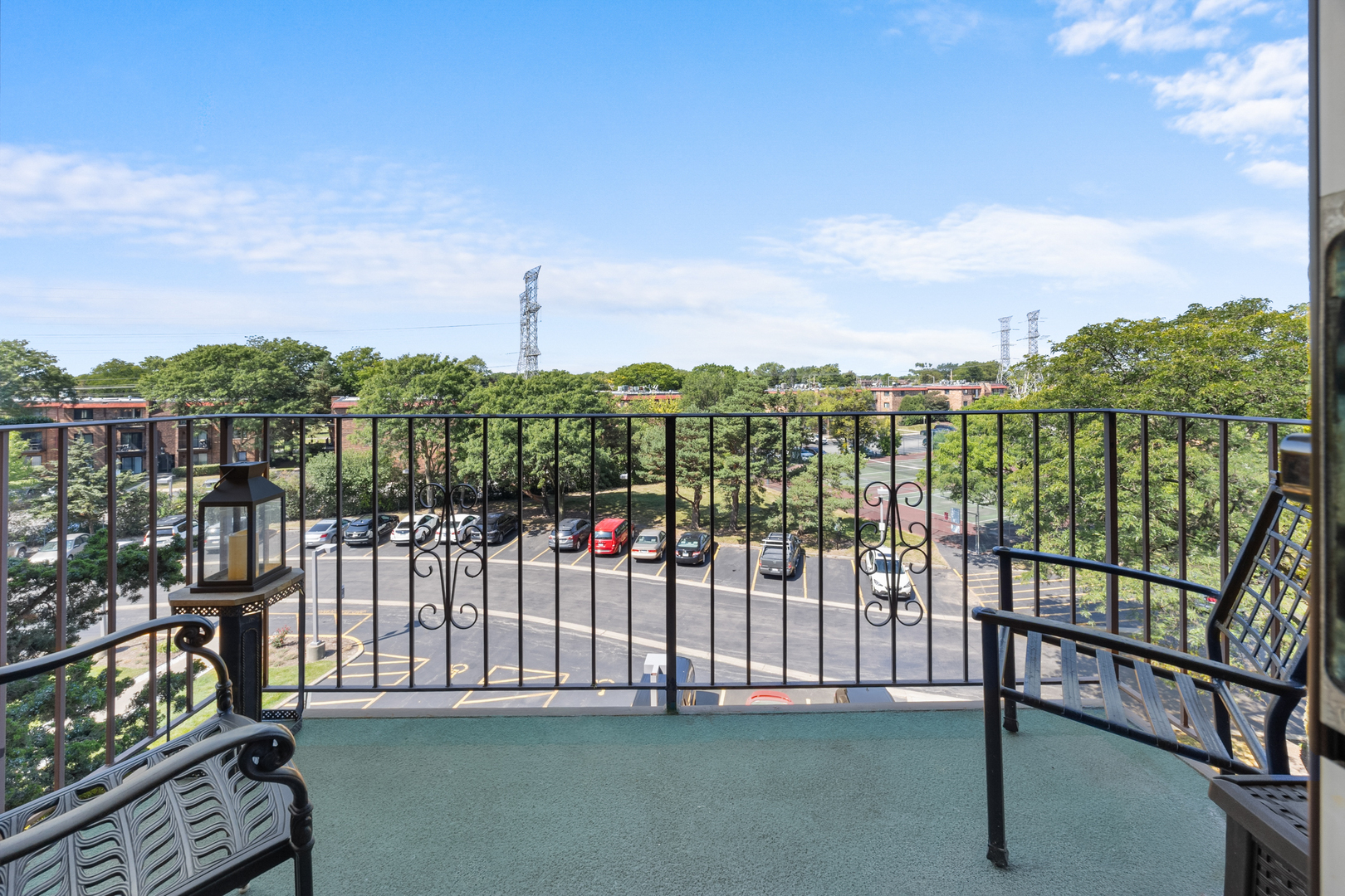 1727 W CRYSTAL Lane #403, Mount Prospect, IL 60056