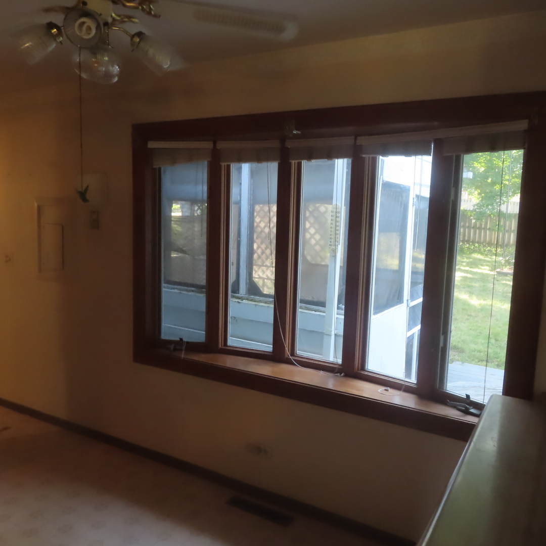 18325 W Lakeview Terrace, Gurnee, IL 60031