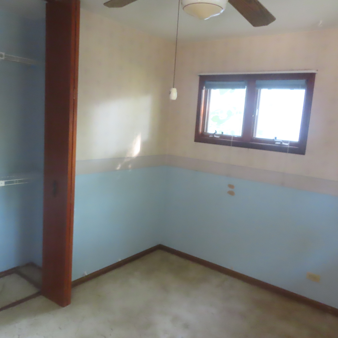 18325 W Lakeview Terrace, Gurnee, IL 60031