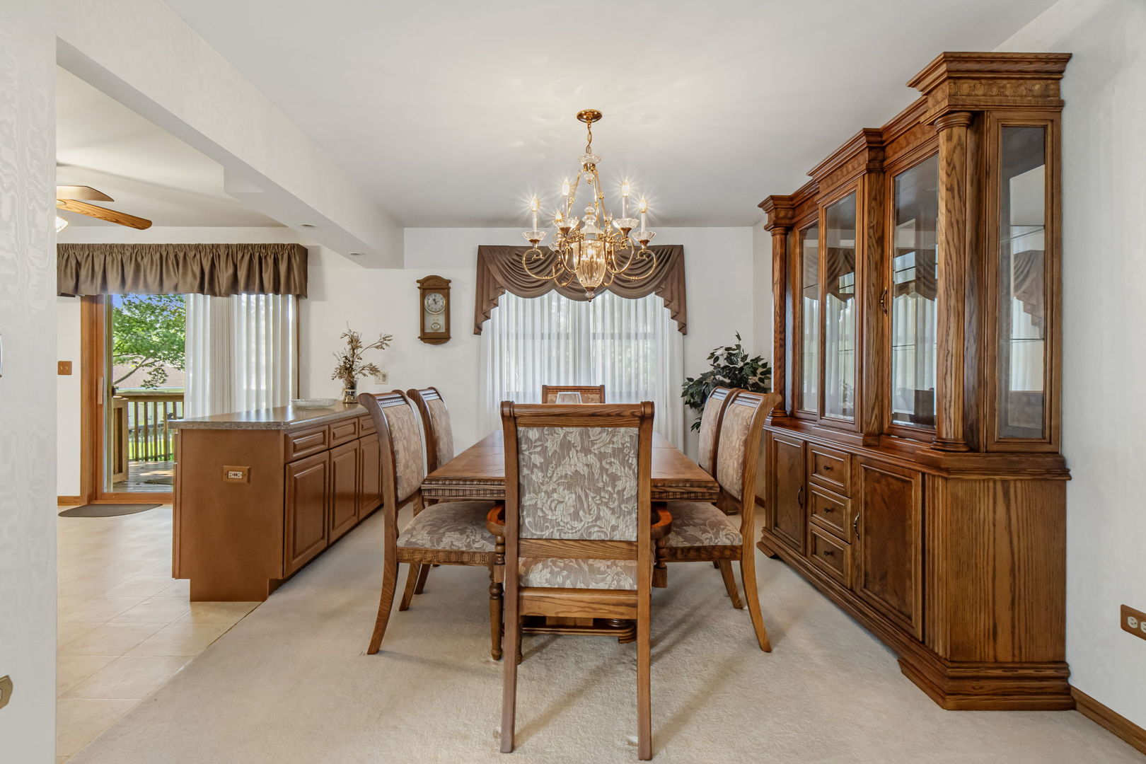 6932 Martin Drive, Woodridge, IL 60517