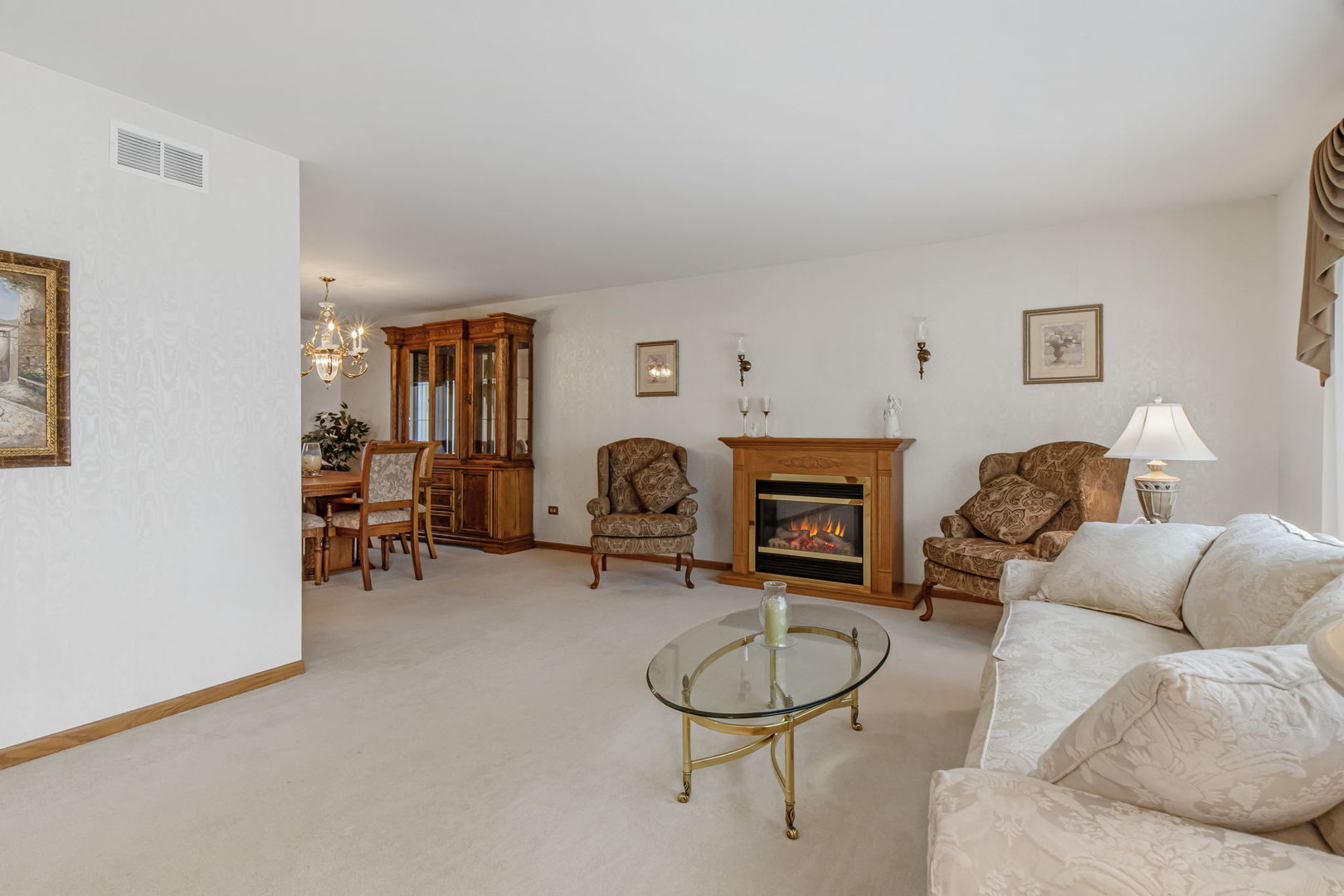 6932 Martin Drive, Woodridge, IL 60517