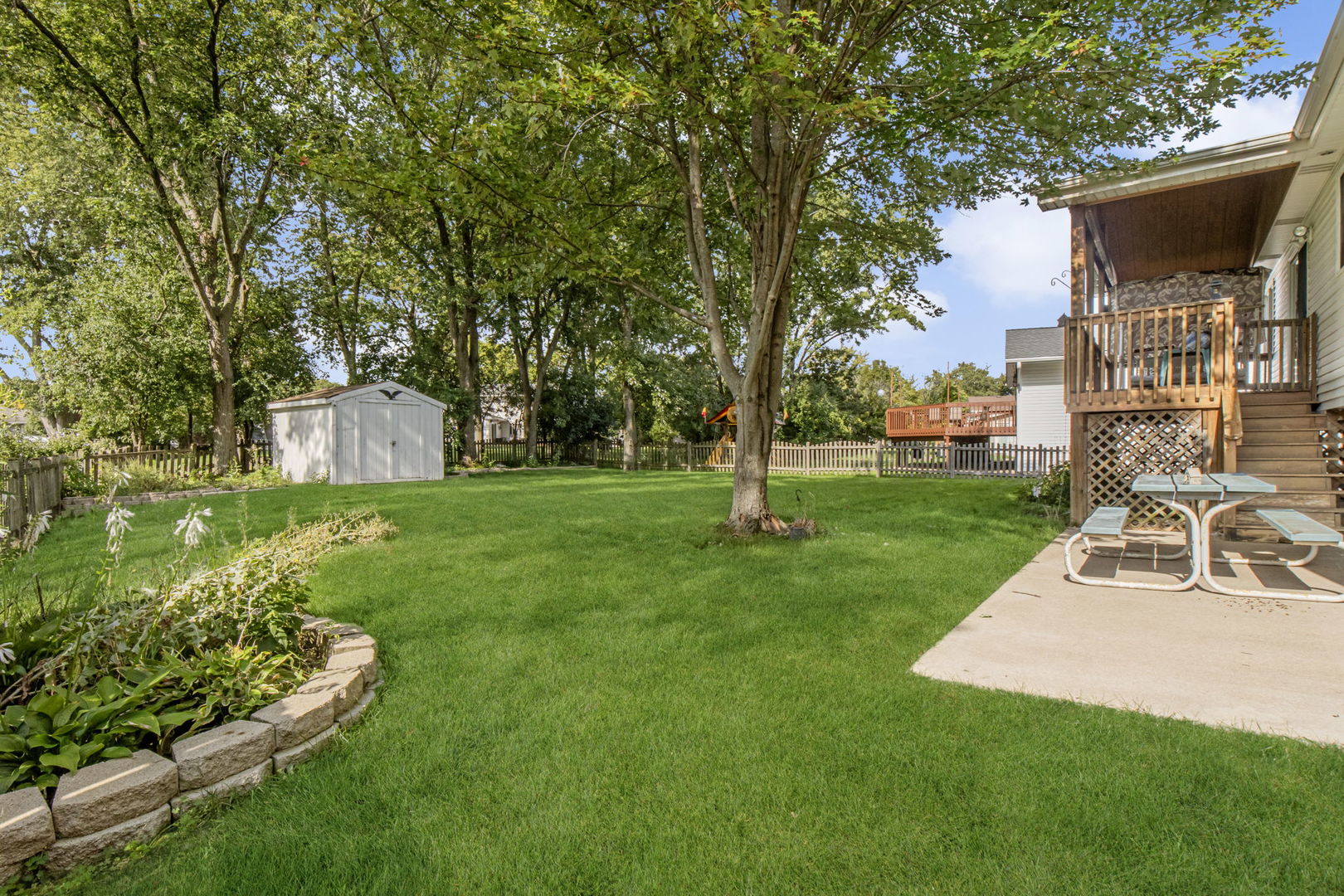 6932 Martin Drive, Woodridge, IL 60517
