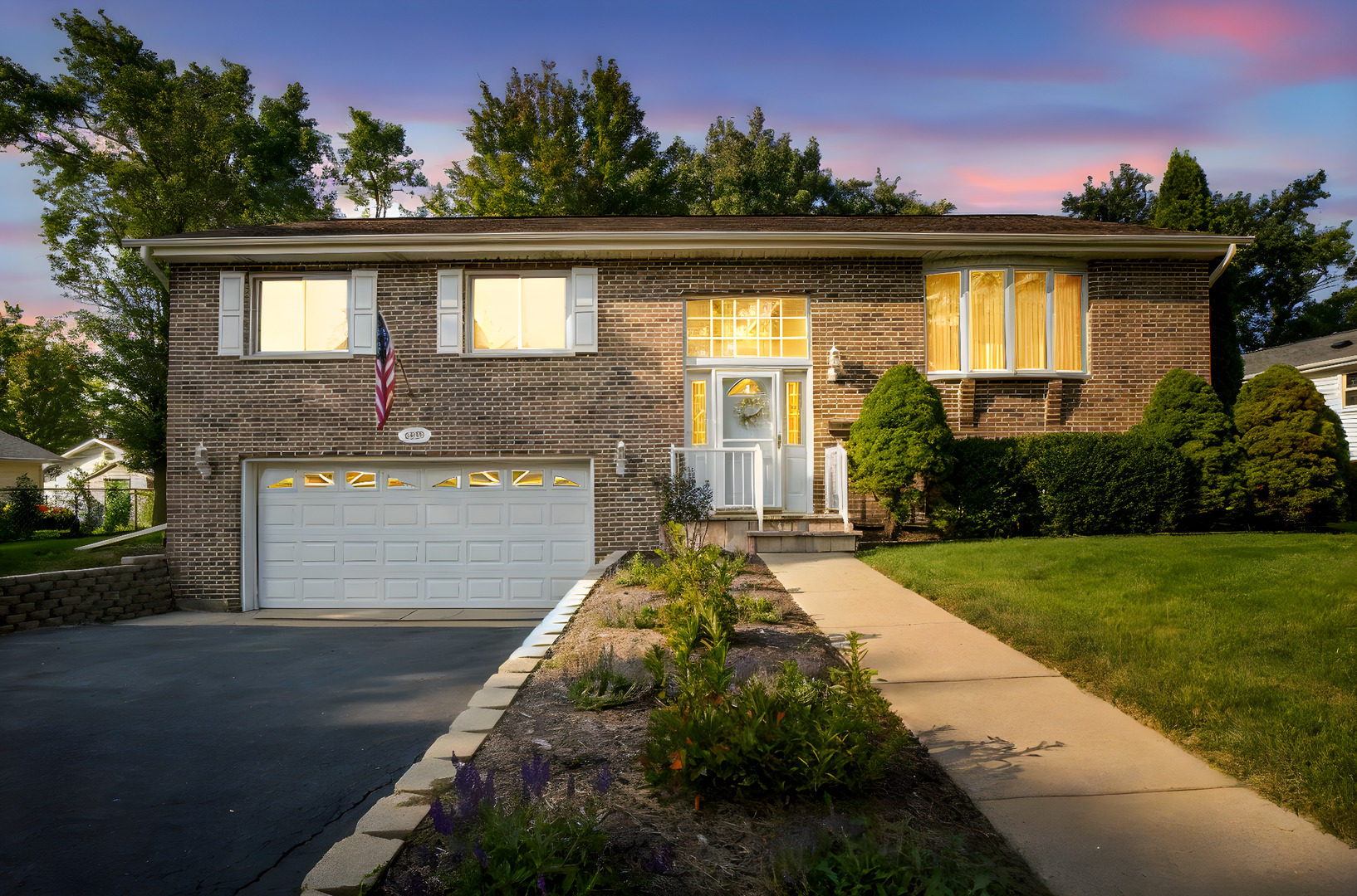 6932 Martin Drive, Woodridge, IL 60517