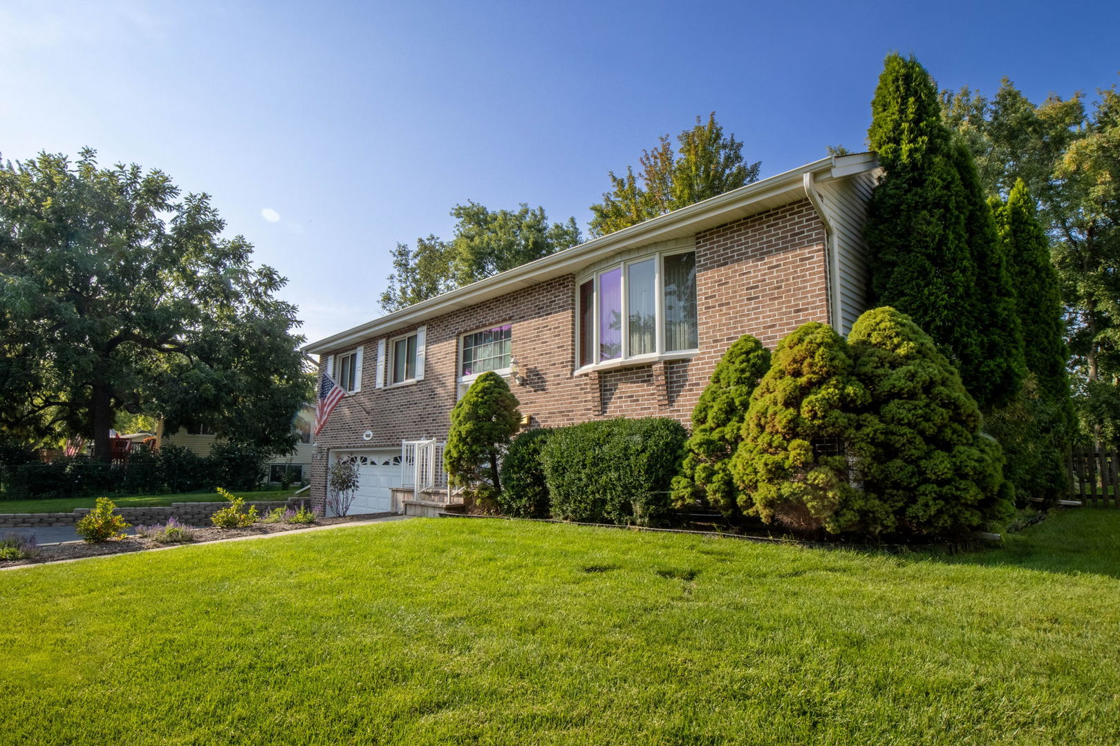 6932 Martin Drive, Woodridge, IL 60517