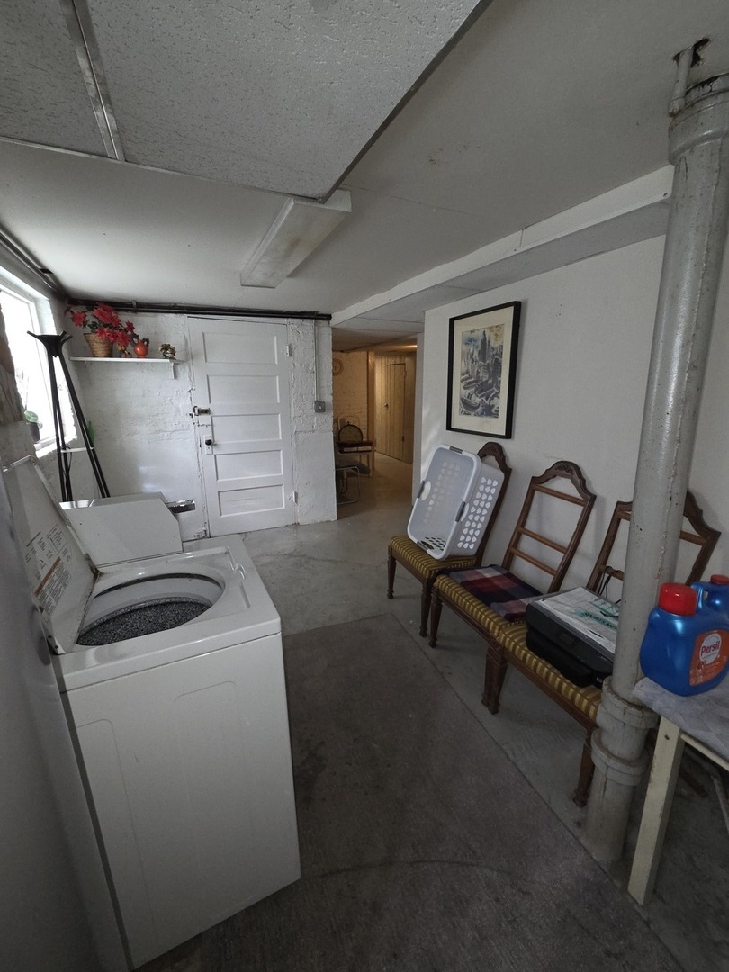 3920 N Austin Avenue, Chicago, IL 60634
